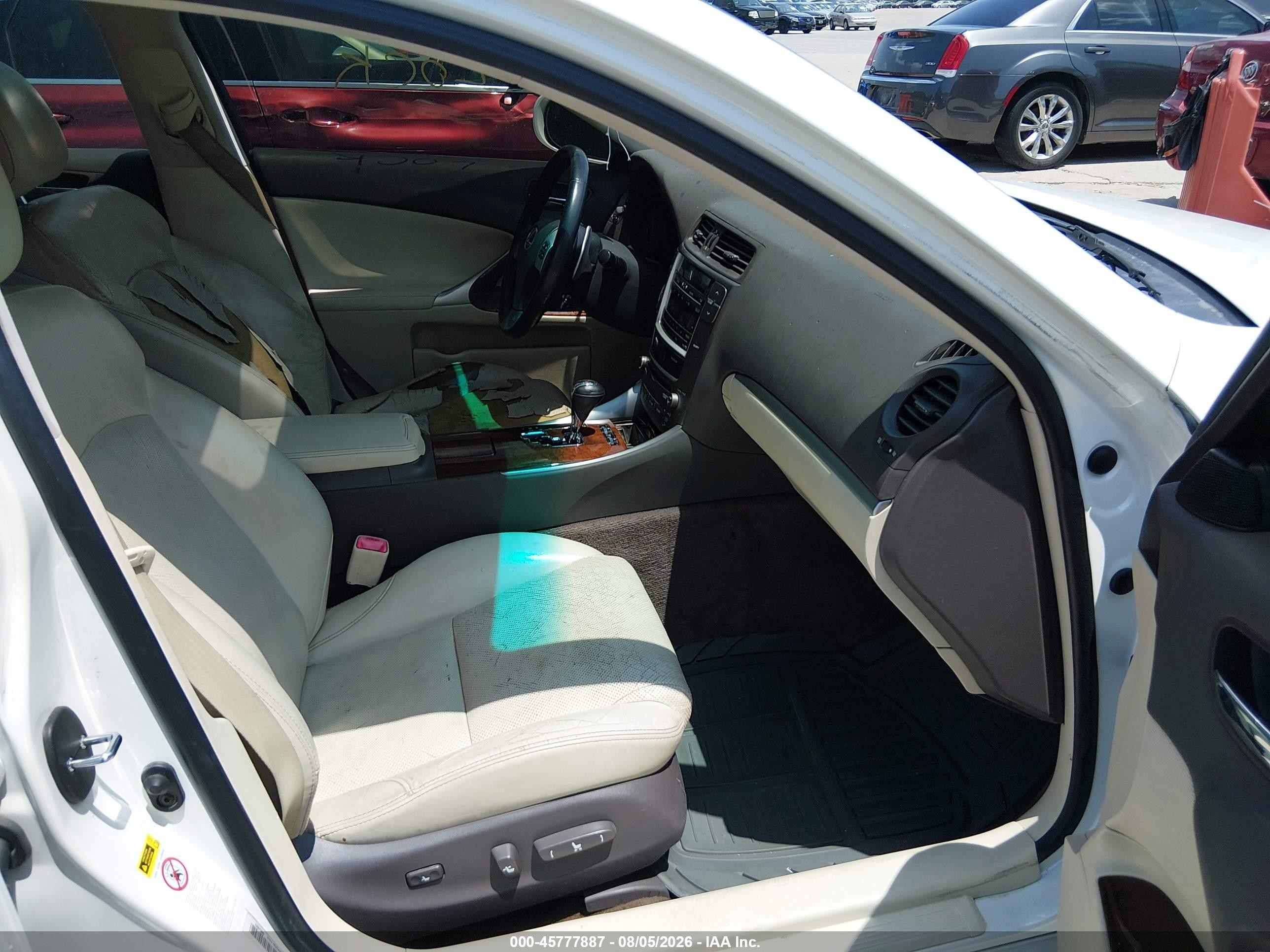 2011 Lexus Is 250   Белый vin: JTHBF5C22B5144574