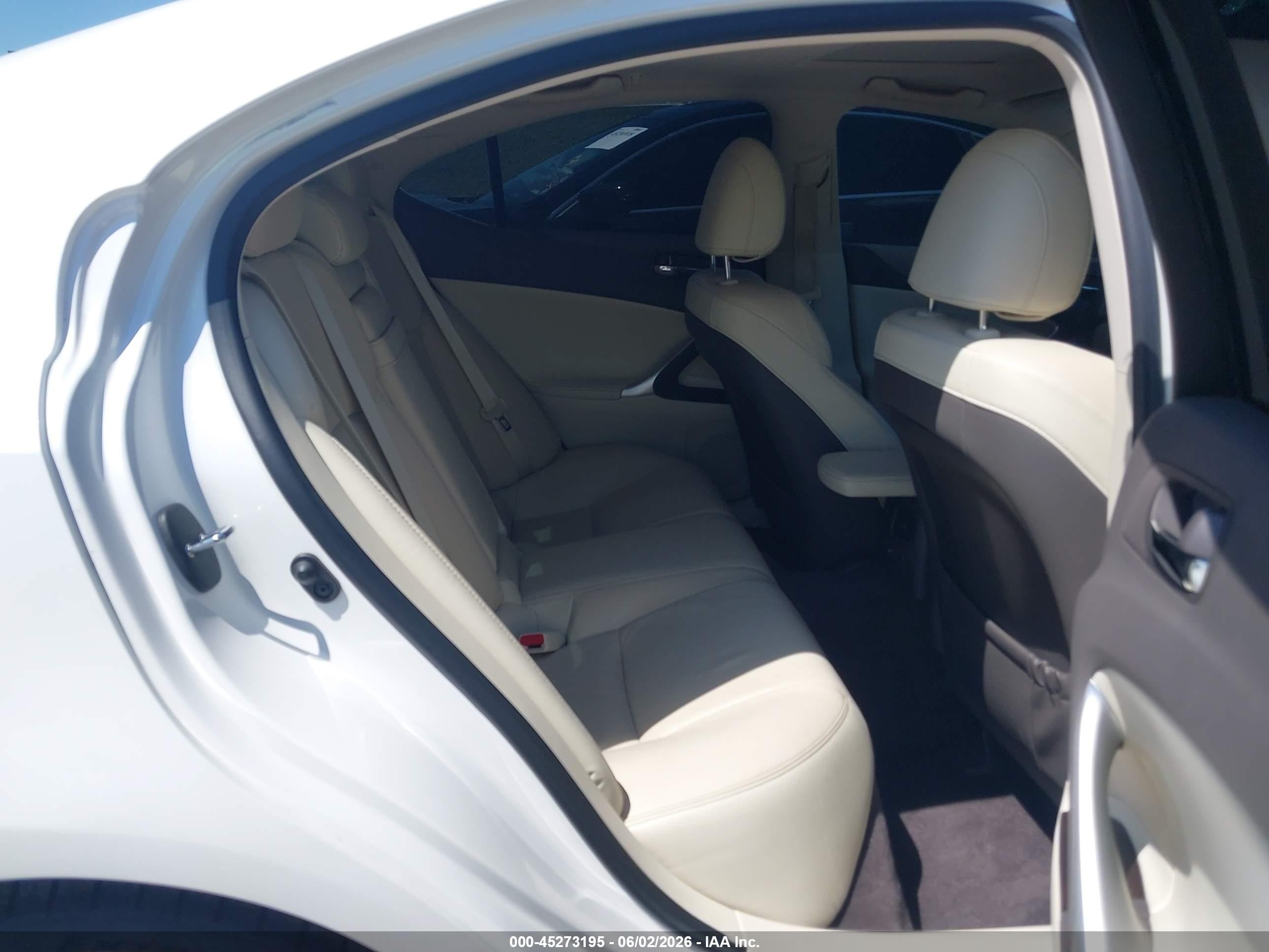 2012 Lexus Is 250   White vin: JTHBF5C22C5165412