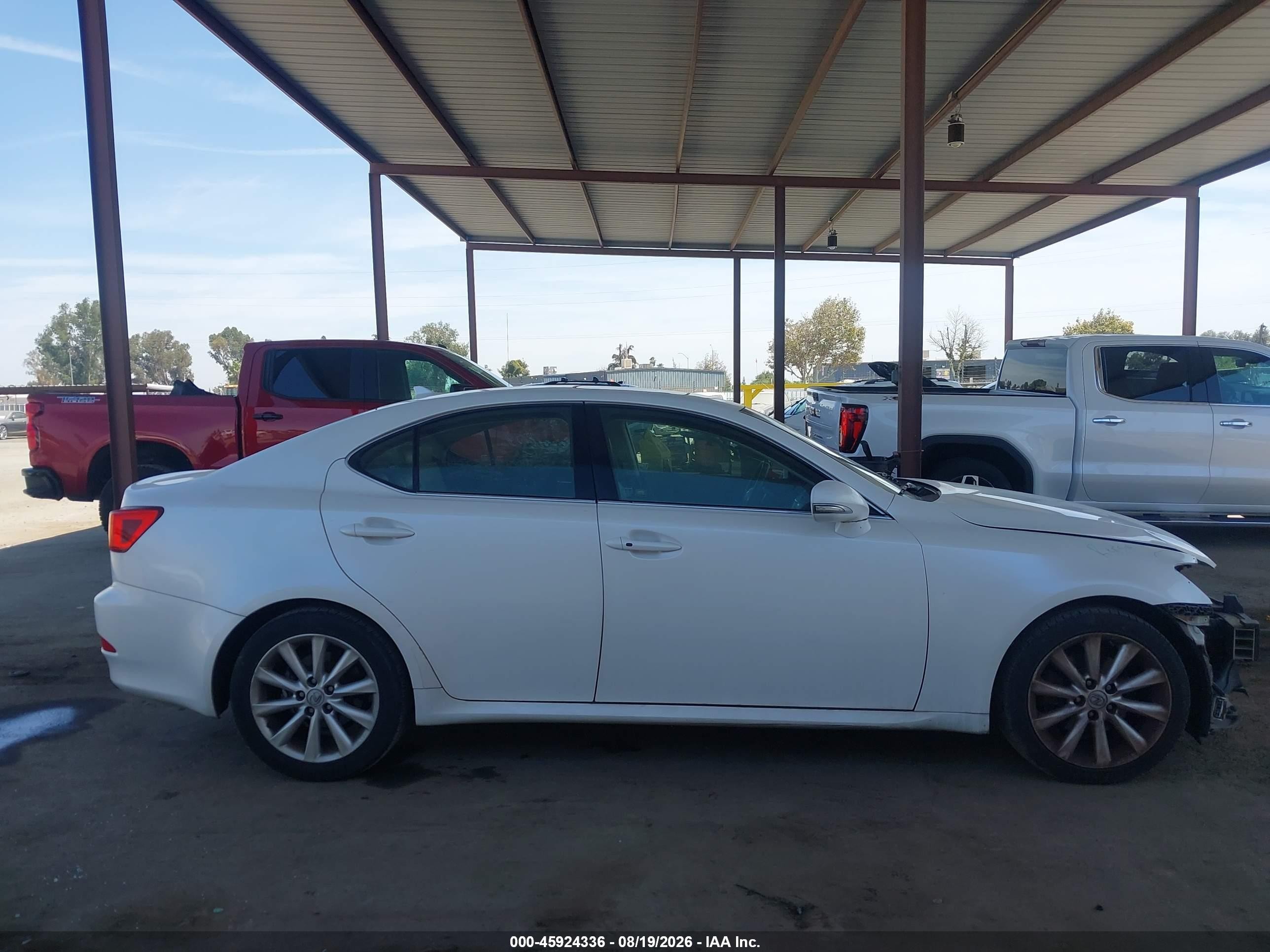 2010 Lexus Is 250   White vin: JTHBF5C23A5107581