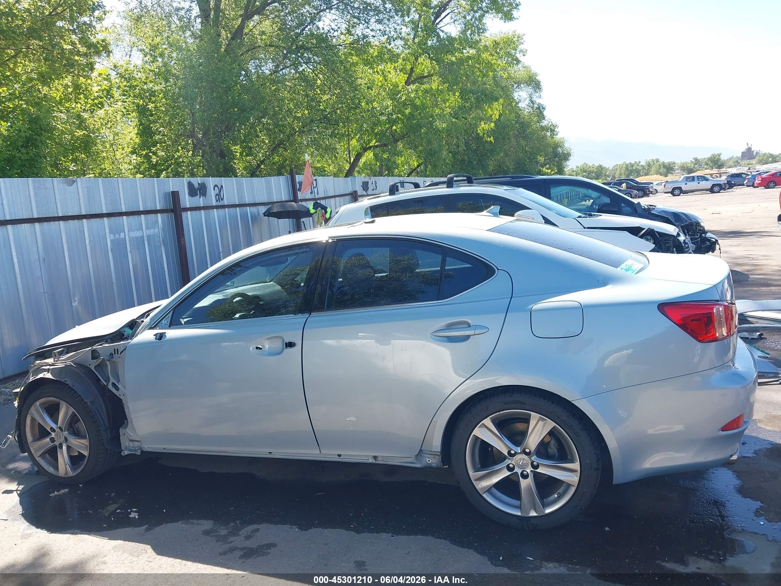2011 Lexus Is 250 Light Blue vin: JTHBF5C24B5153342
