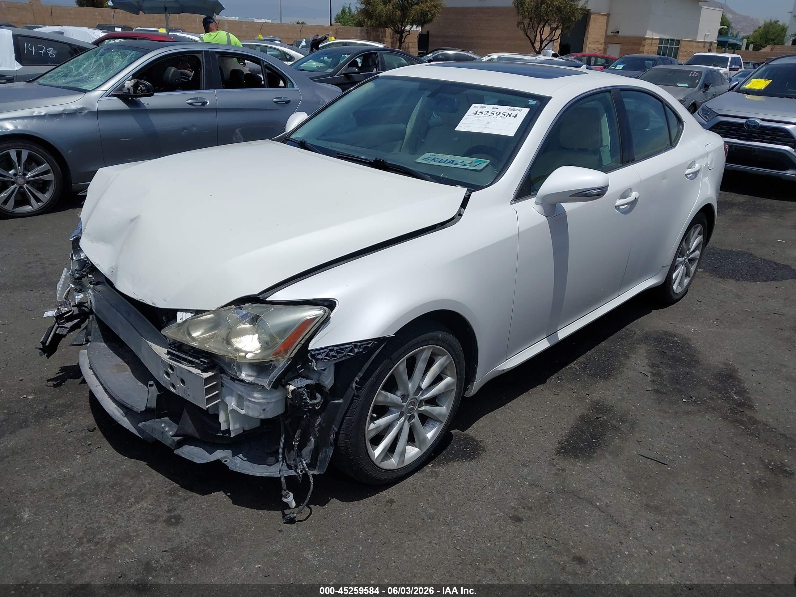 2010 Lexus Is 250   White vin: JTHBF5C26A2095721