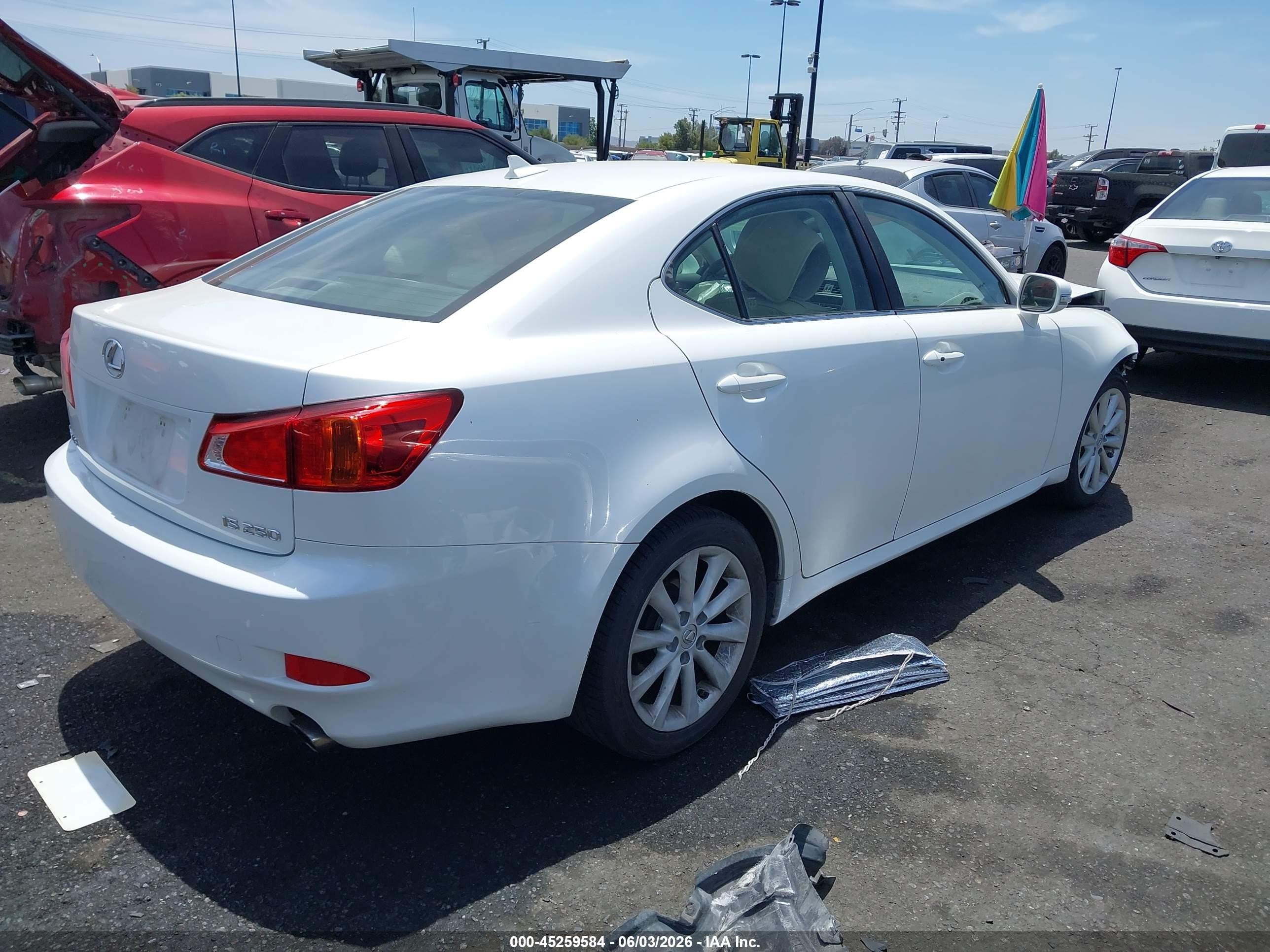 2010 Lexus Is 250   White vin: JTHBF5C26A2095721