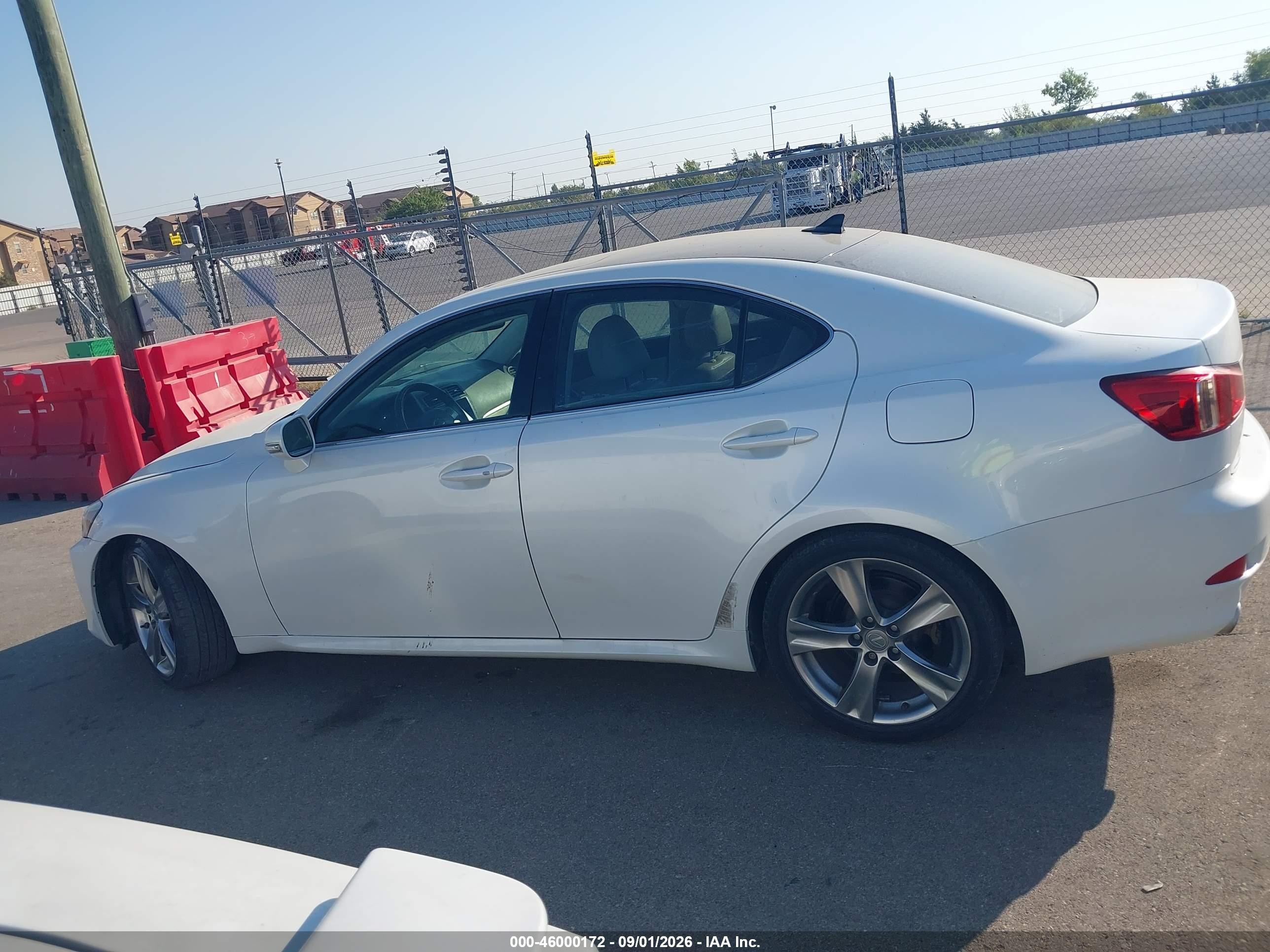2012 Lexus Is 250 White vin: JTHBF5C26C5172766