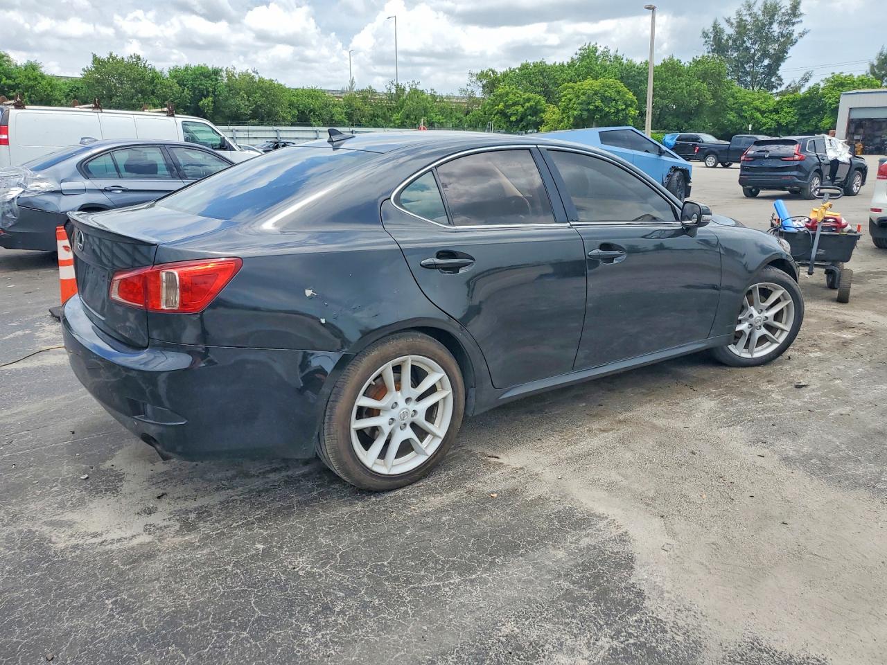 2011 Lexus Is 250 Черный vin: JTHBF5C27B5141606