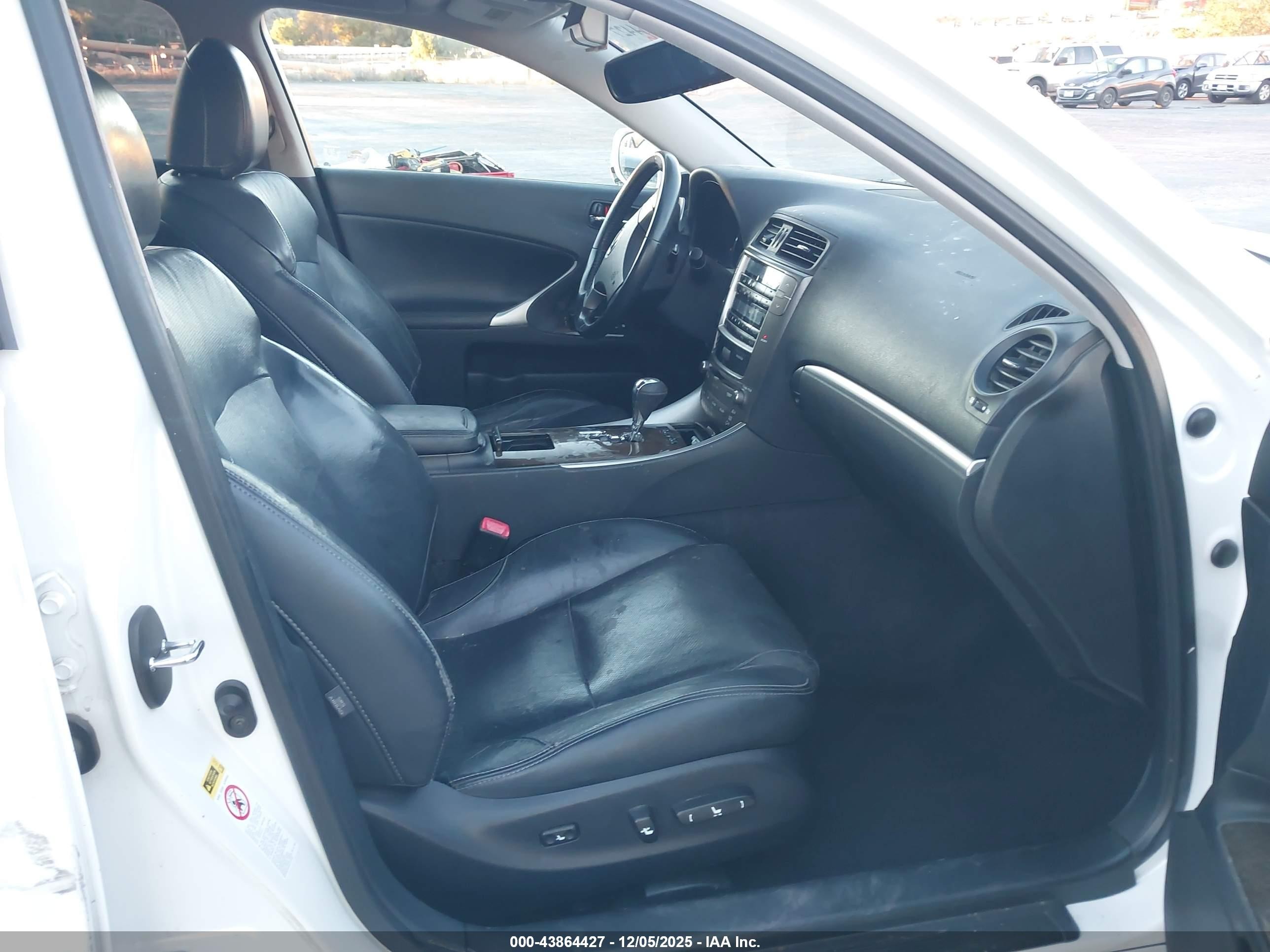 2011 Lexus Is 250   White vin: JTHBF5C27B5149074