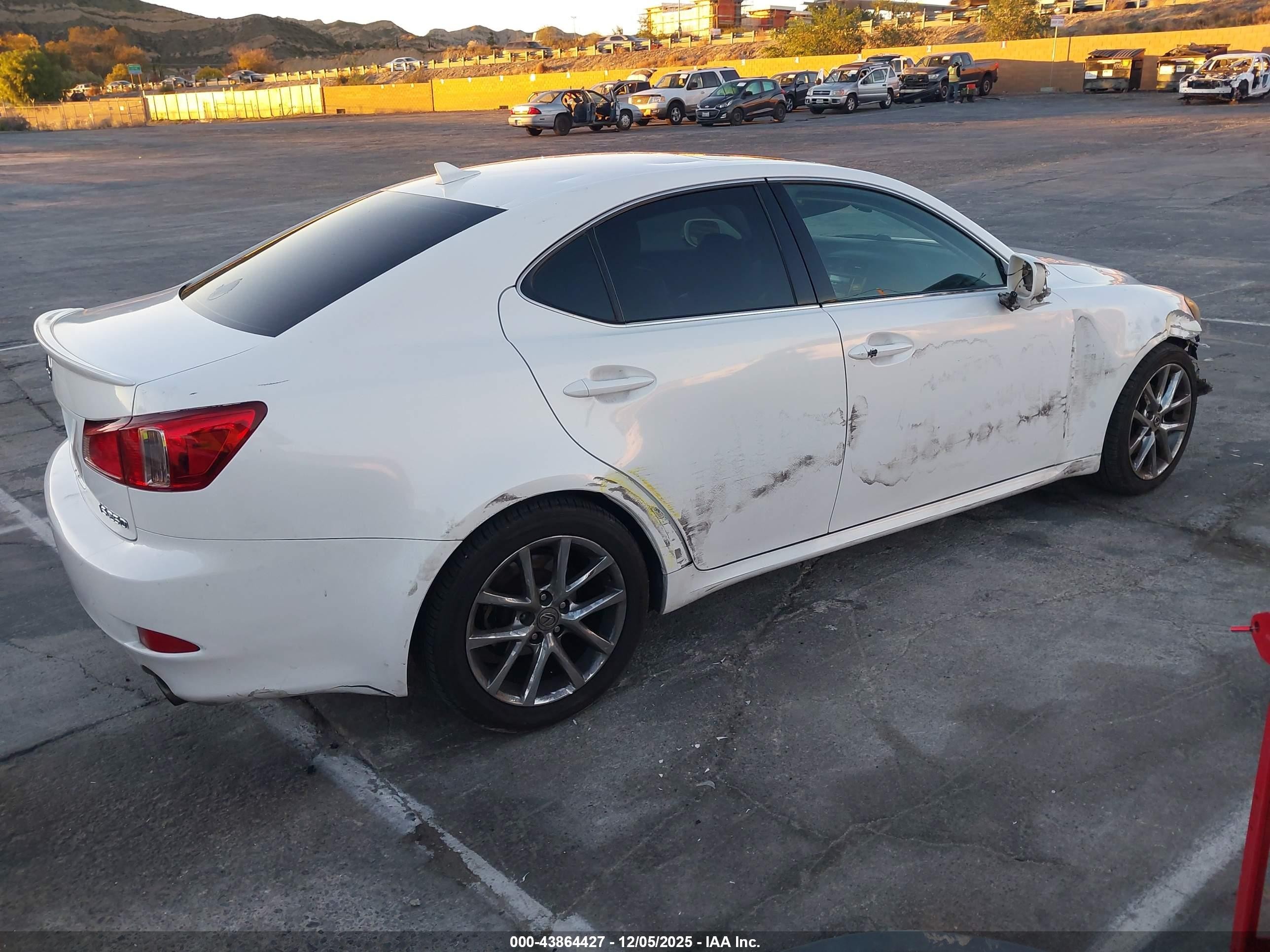 2011 Lexus Is 250   White vin: JTHBF5C27B5149074