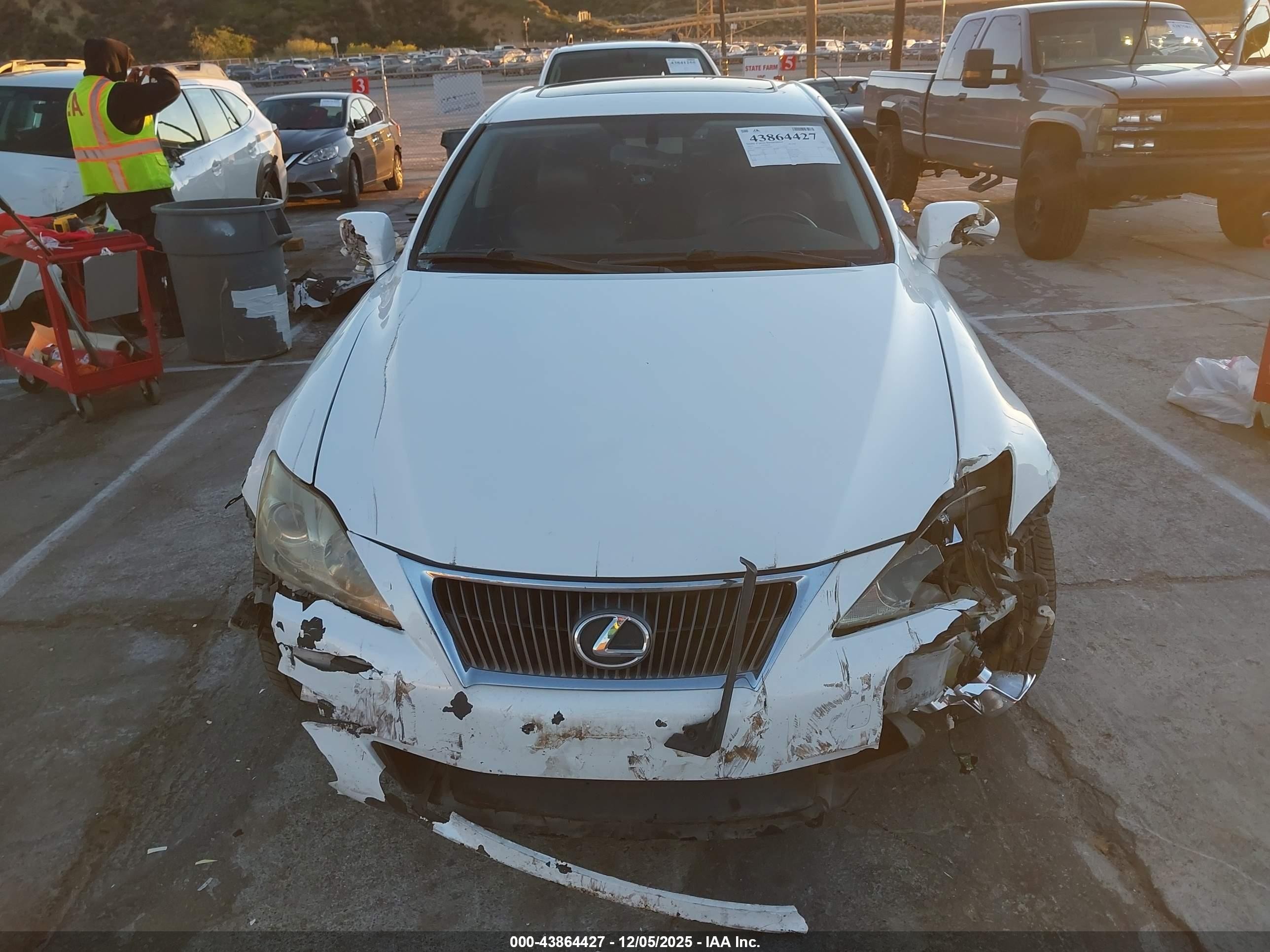 2011 Lexus Is 250   White vin: JTHBF5C27B5149074
