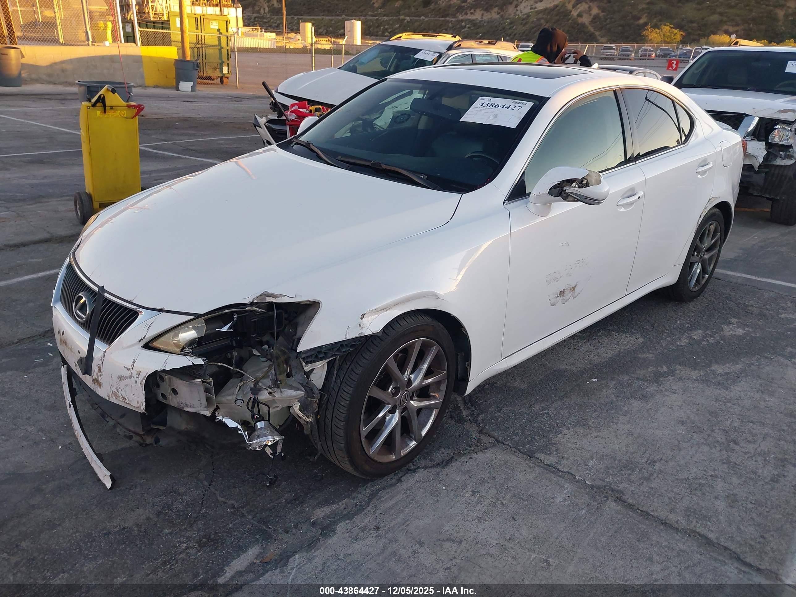 2011 Lexus Is 250   White vin: JTHBF5C27B5149074