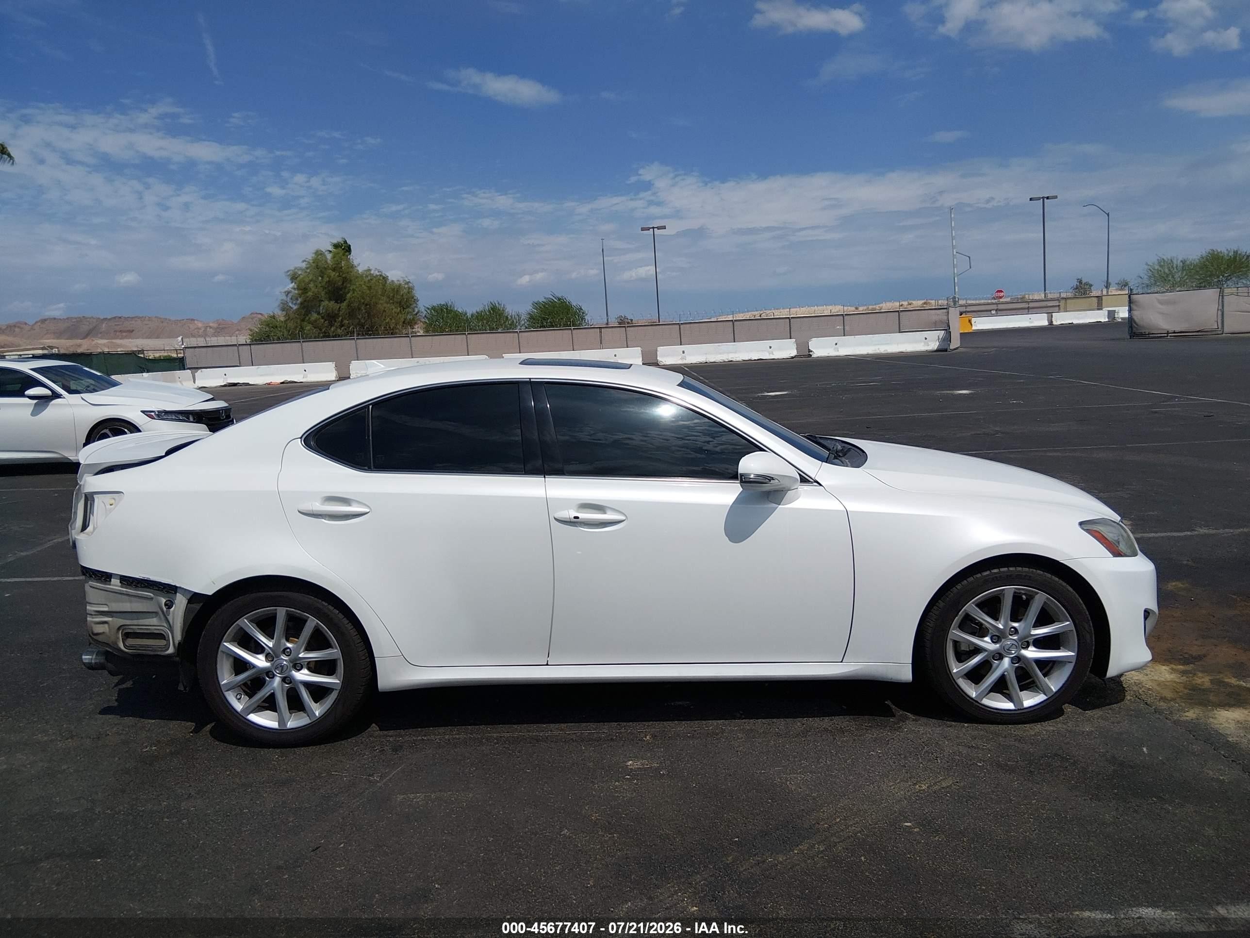 2011 Lexus Is 250   Белый vin: JTHBF5C27B5151097