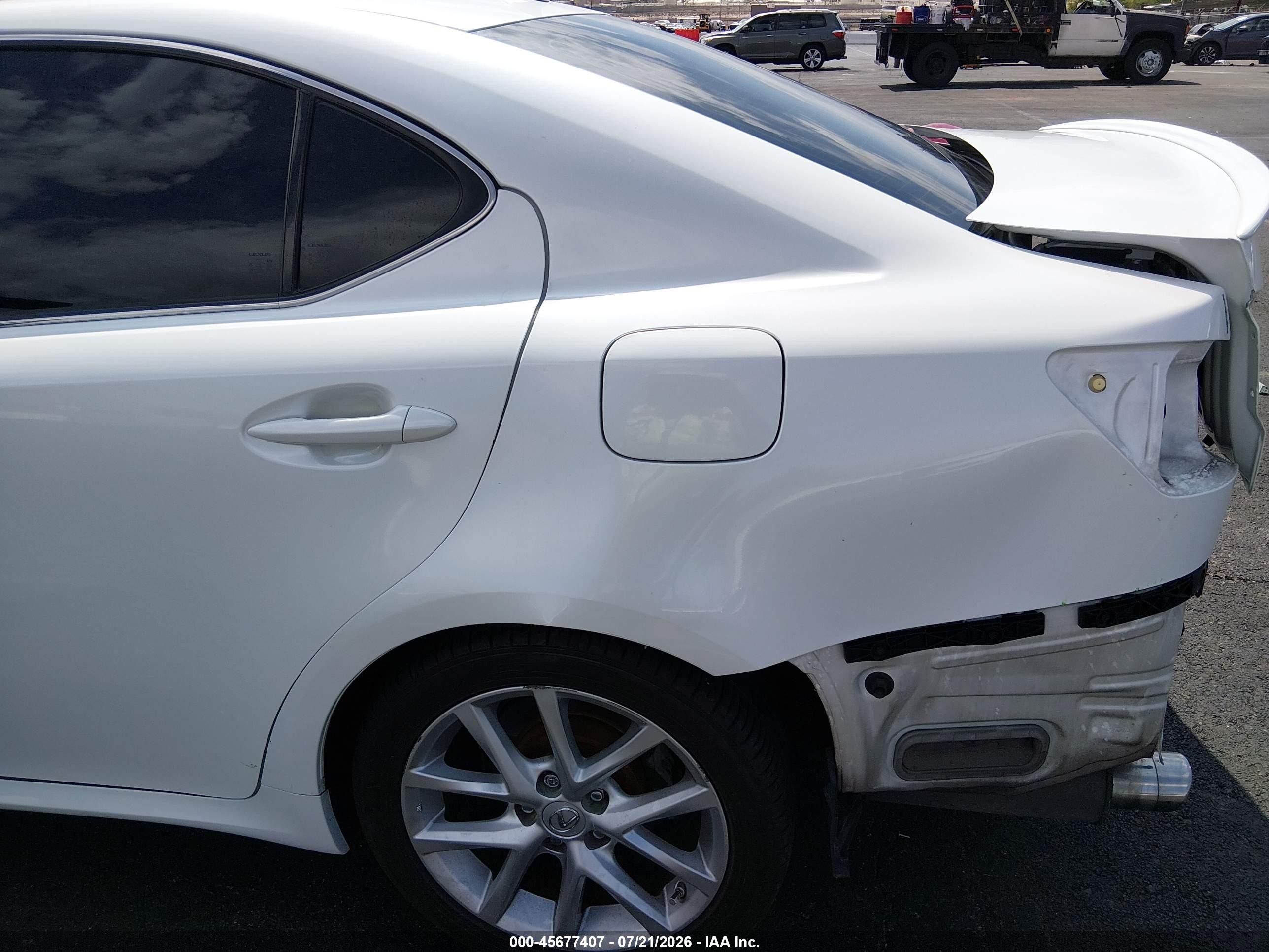 2011 Lexus Is 250   Белый vin: JTHBF5C27B5151097
