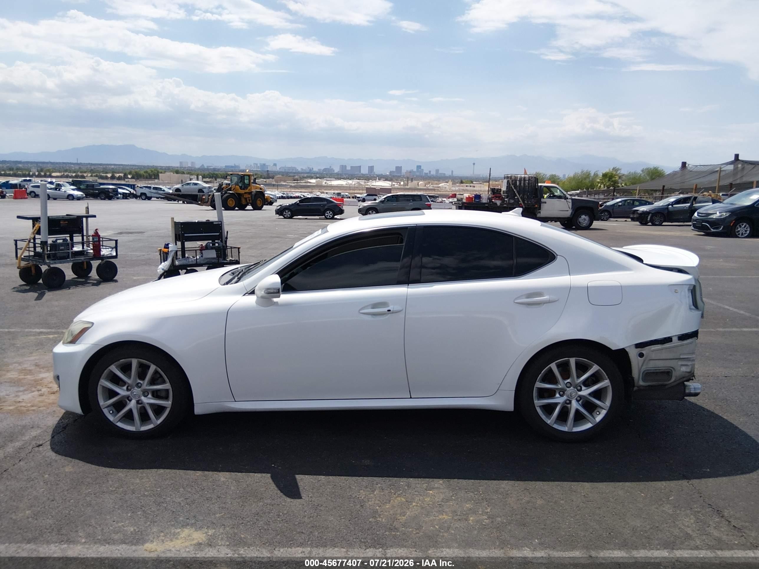 2011 Lexus Is 250   Белый vin: JTHBF5C27B5151097