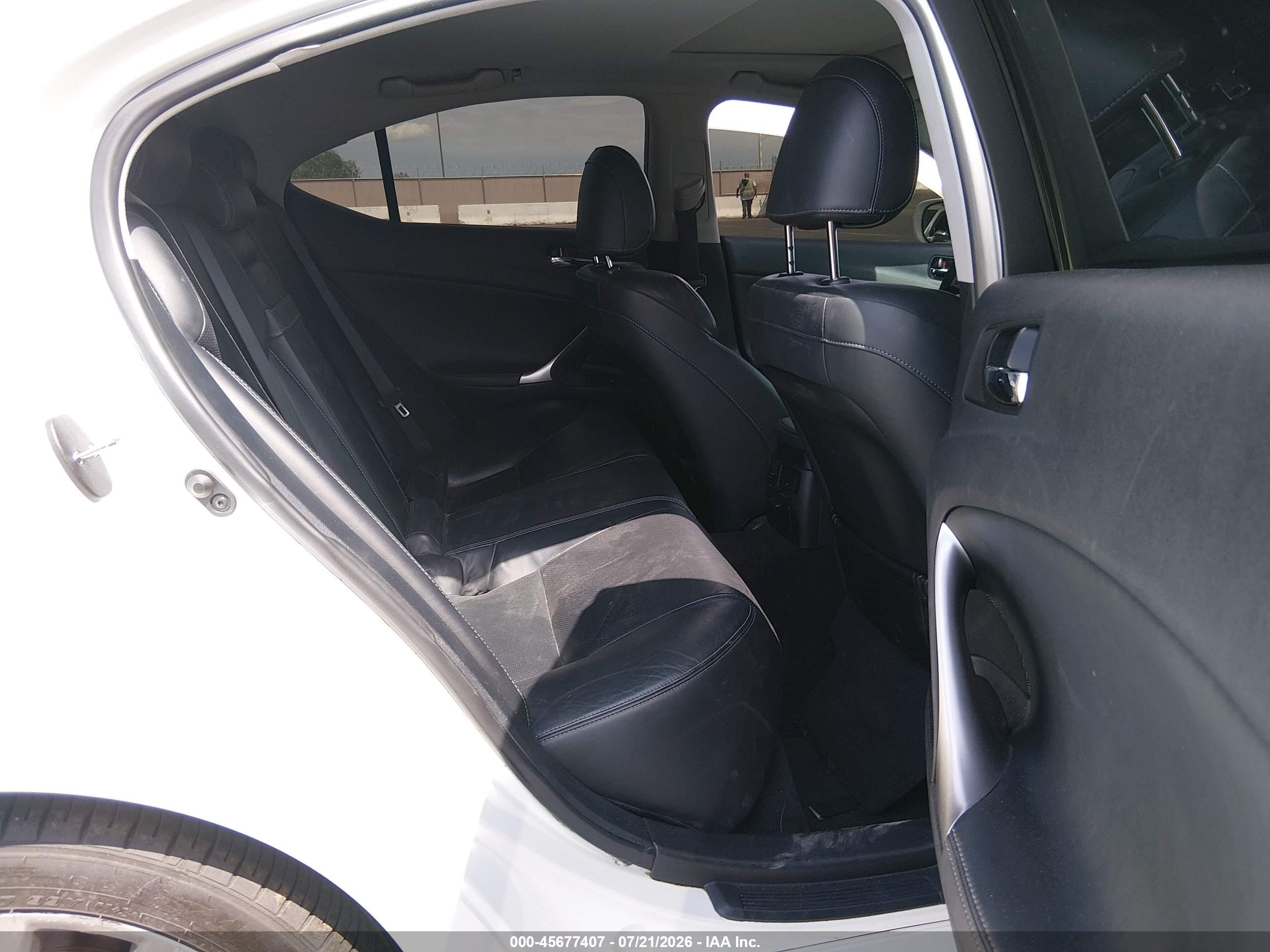 2011 Lexus Is 250   Белый vin: JTHBF5C27B5151097