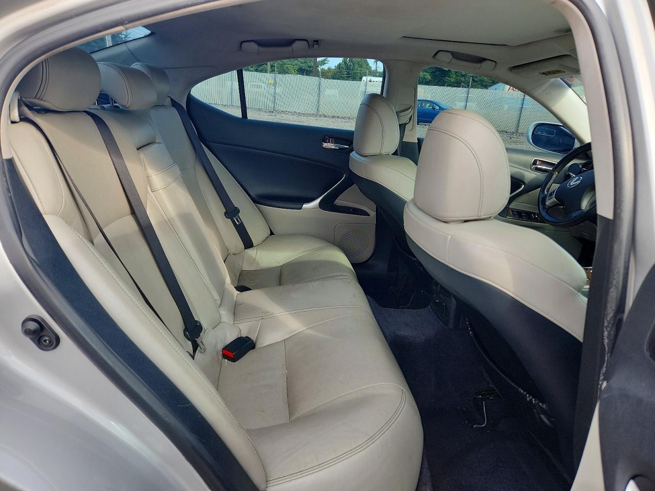 2012 Lexus Is 250 Base Серебряный vin: JTHBF5C28C5183719