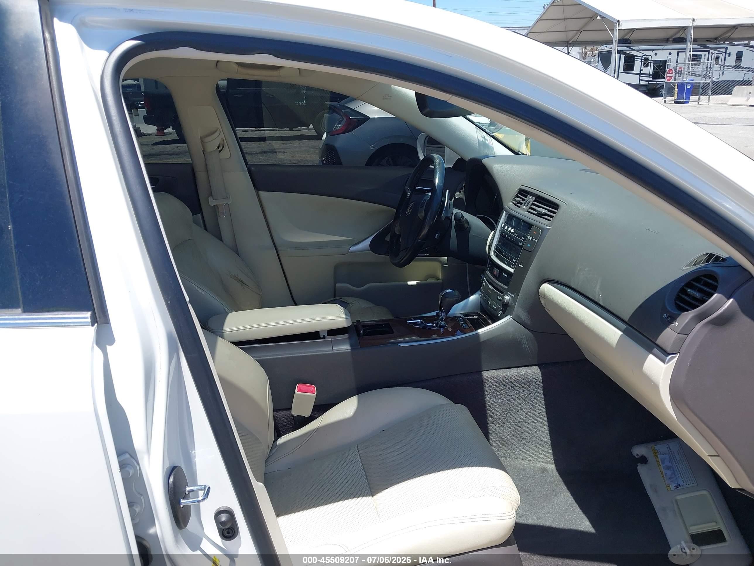 2012 Lexus Is 250   White vin: JTHBF5C2XC5169837
