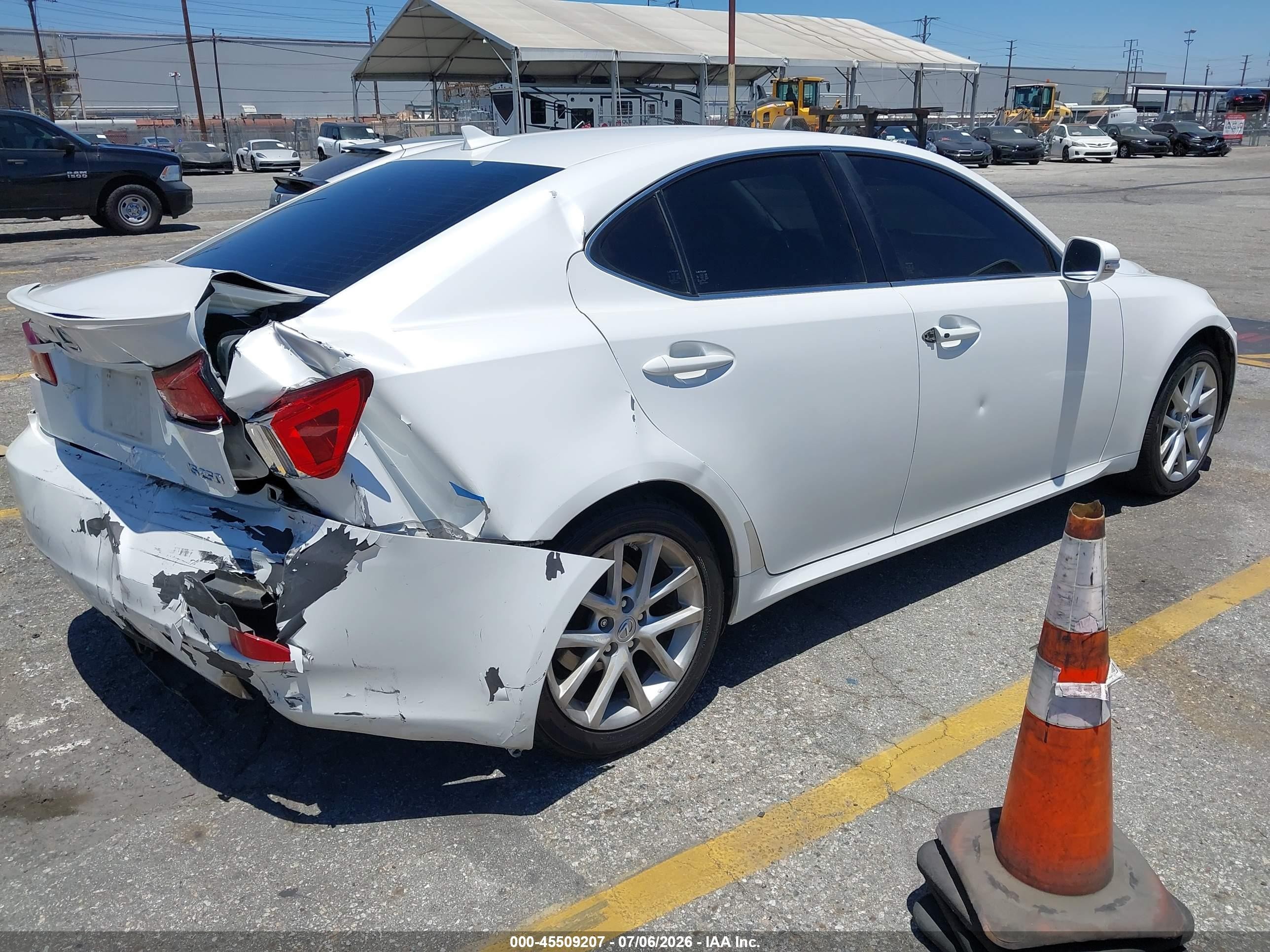 2012 Lexus Is 250   White vin: JTHBF5C2XC5169837