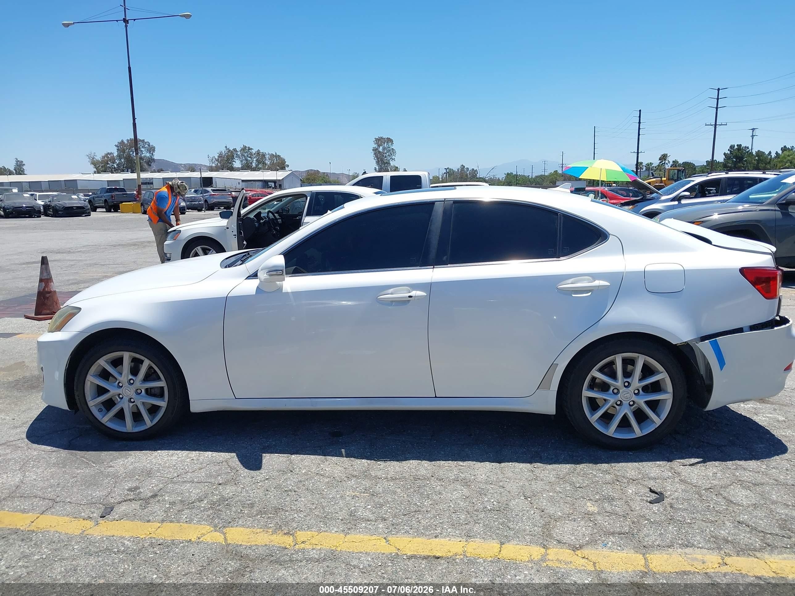 2012 Lexus Is 250   White vin: JTHBF5C2XC5169837