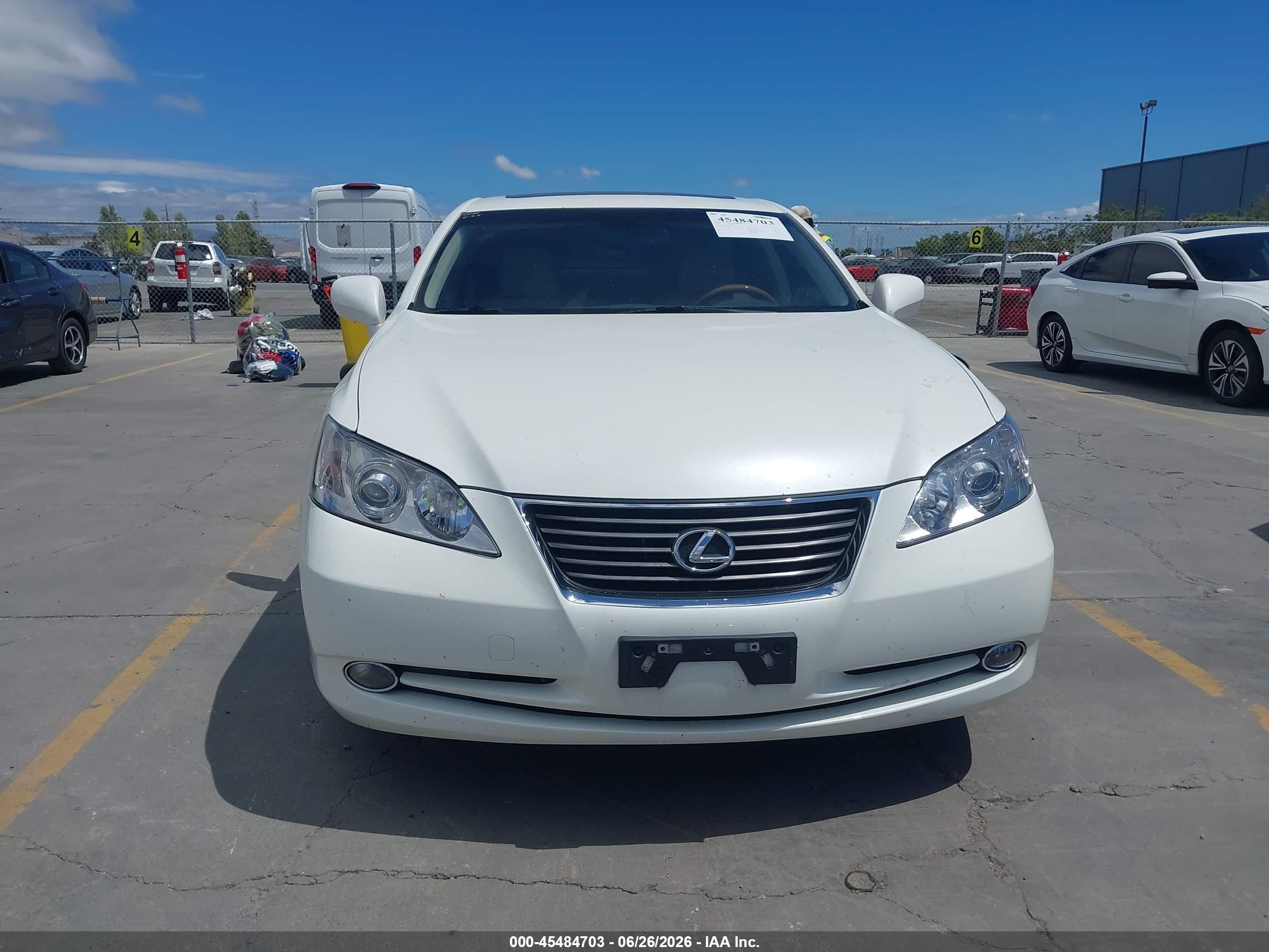 2007 Lexus Es 350   White vin: JTHBJ46G172015802