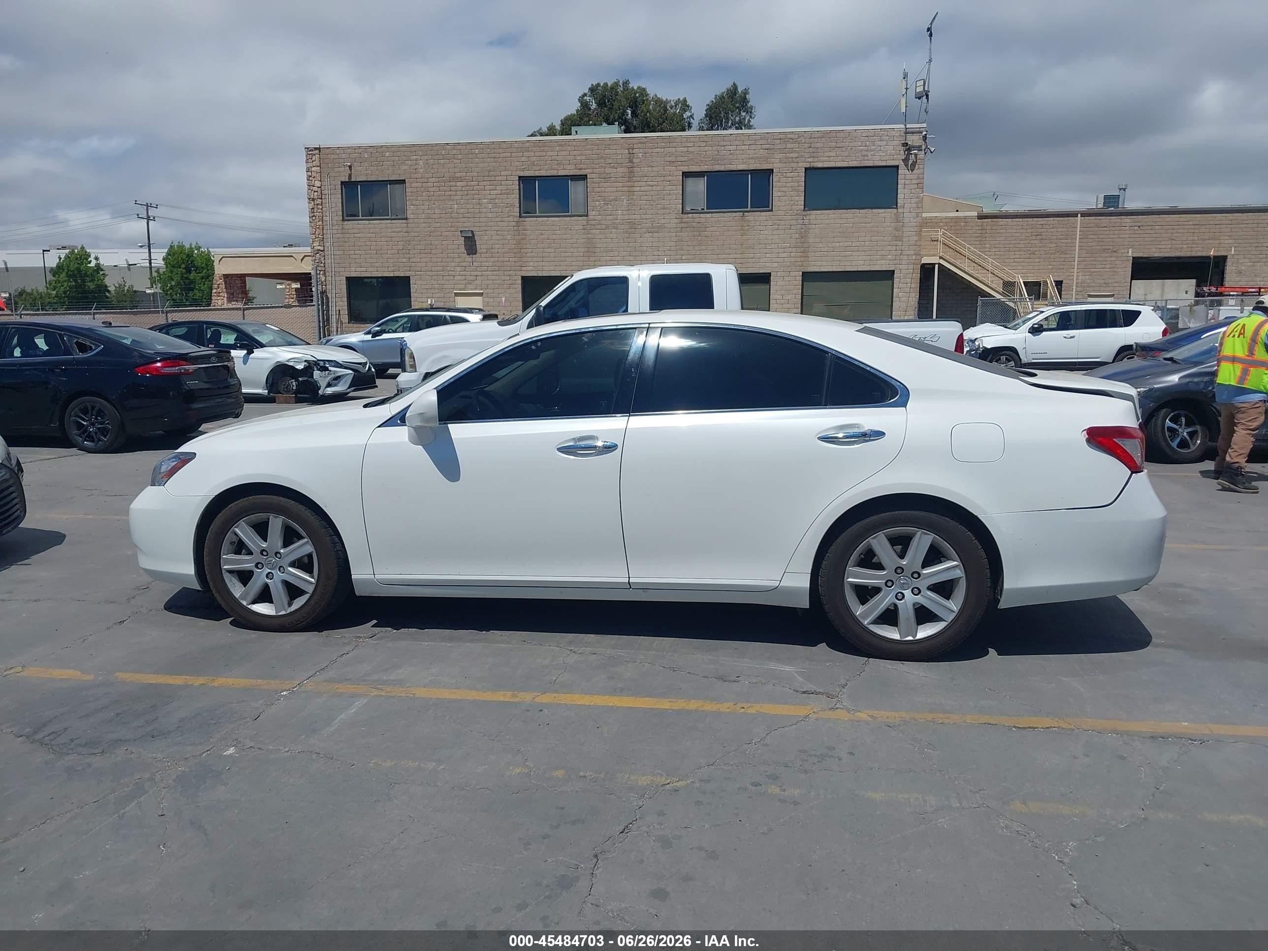 2007 Lexus Es 350   White vin: JTHBJ46G172015802