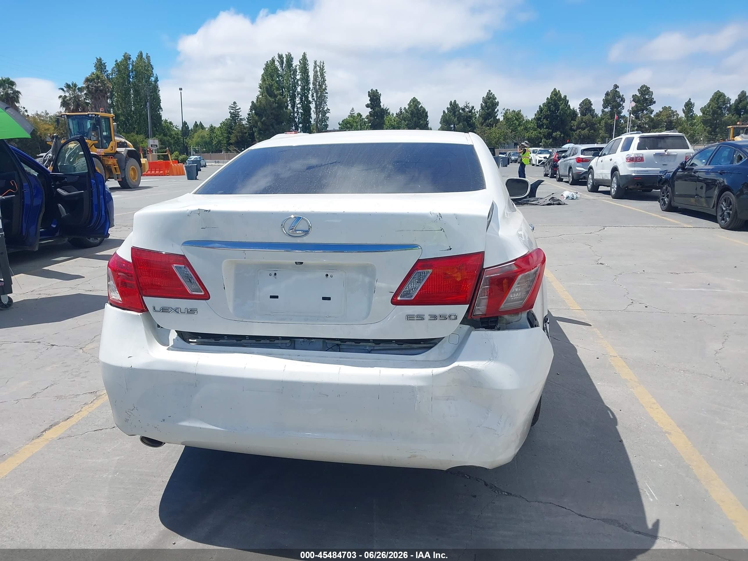 2007 Lexus Es 350   White vin: JTHBJ46G172015802
