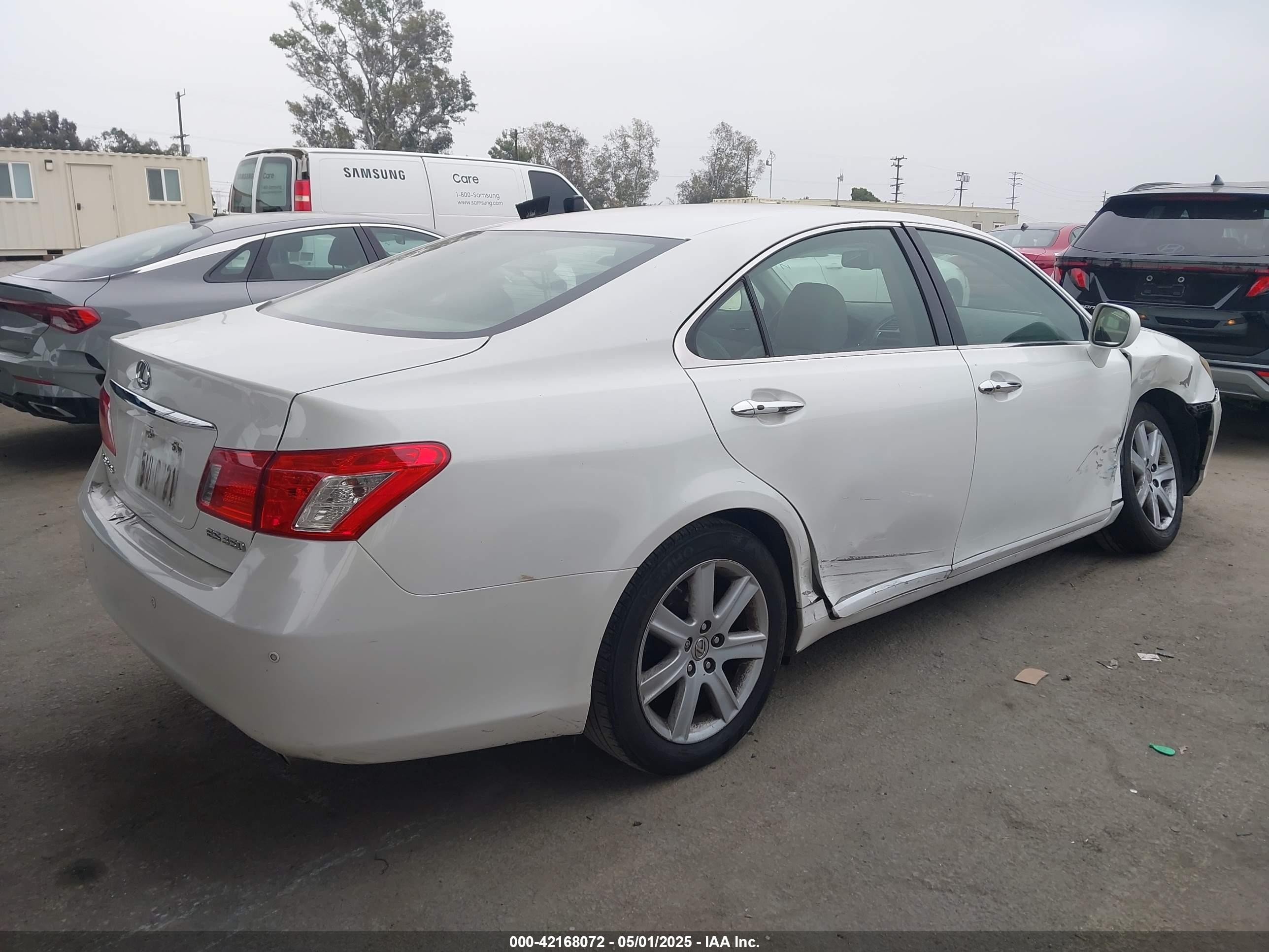 2007 Lexus Es 350   White vin: JTHBJ46G172051201
