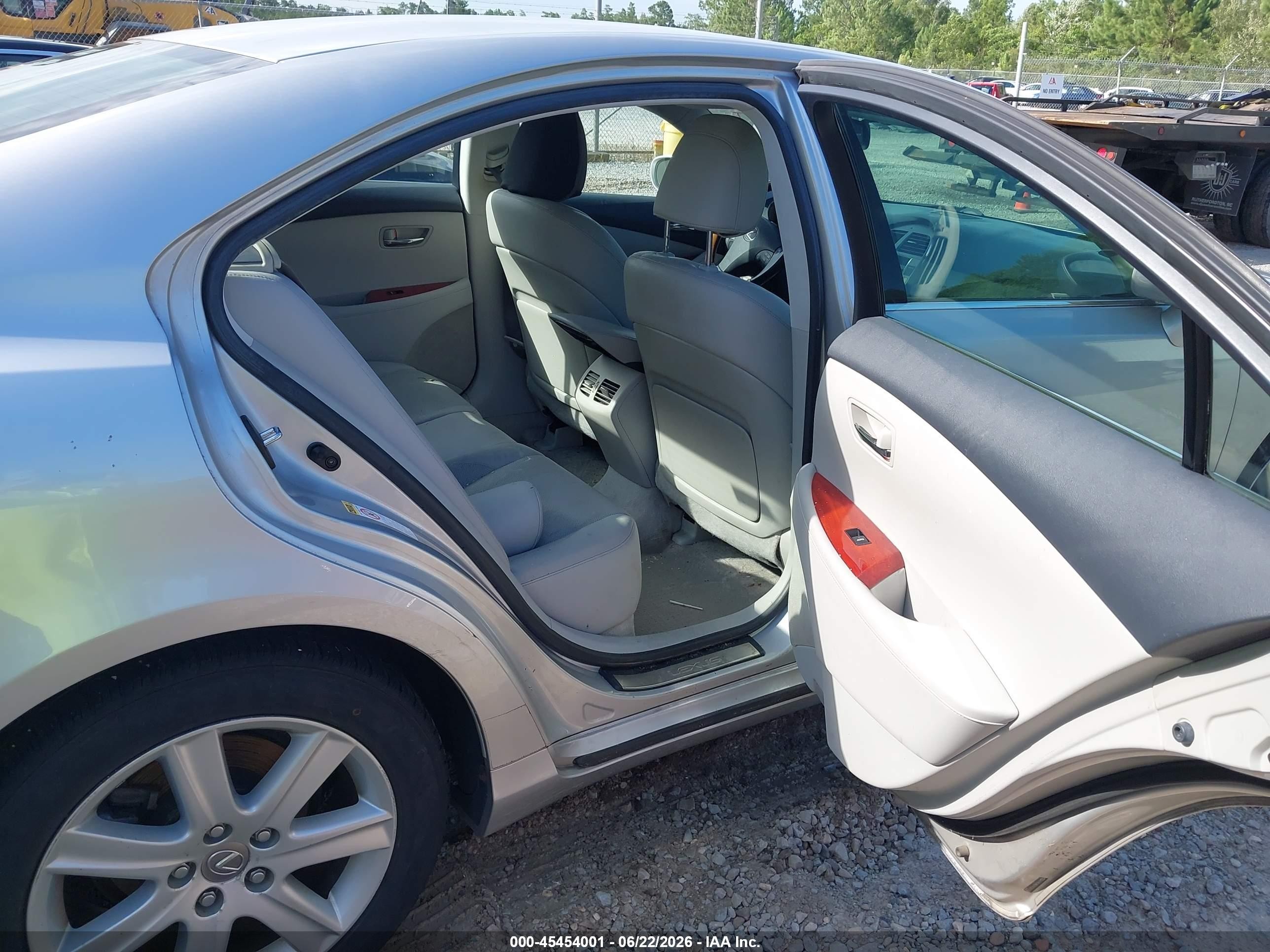 2009 Lexus Es 350   Silver vin: JTHBJ46G192280769