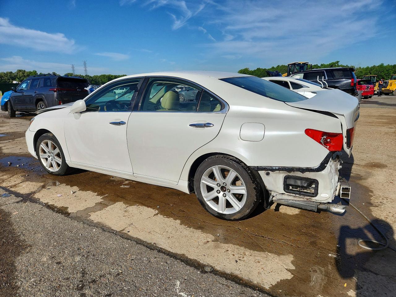 2007 Lexus Es 350 White vin: JTHBJ46G372111575