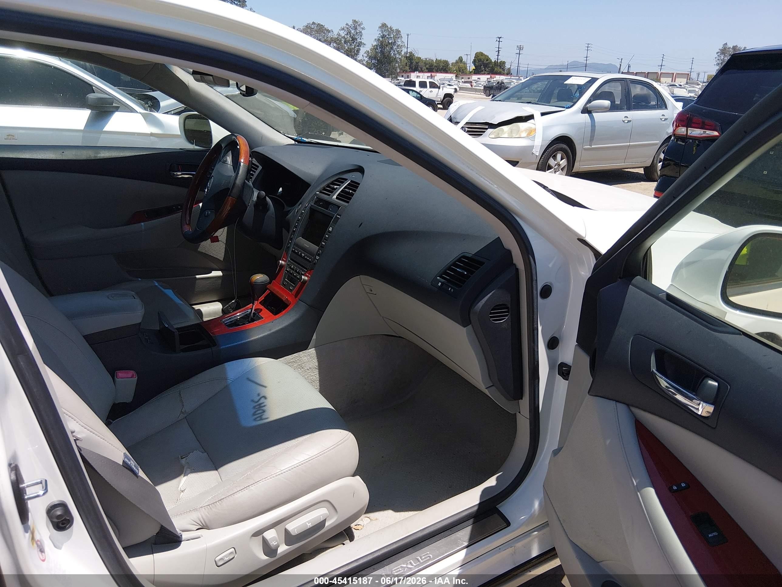 2008 Lexus Es 350 White vin: JTHBJ46G382257377