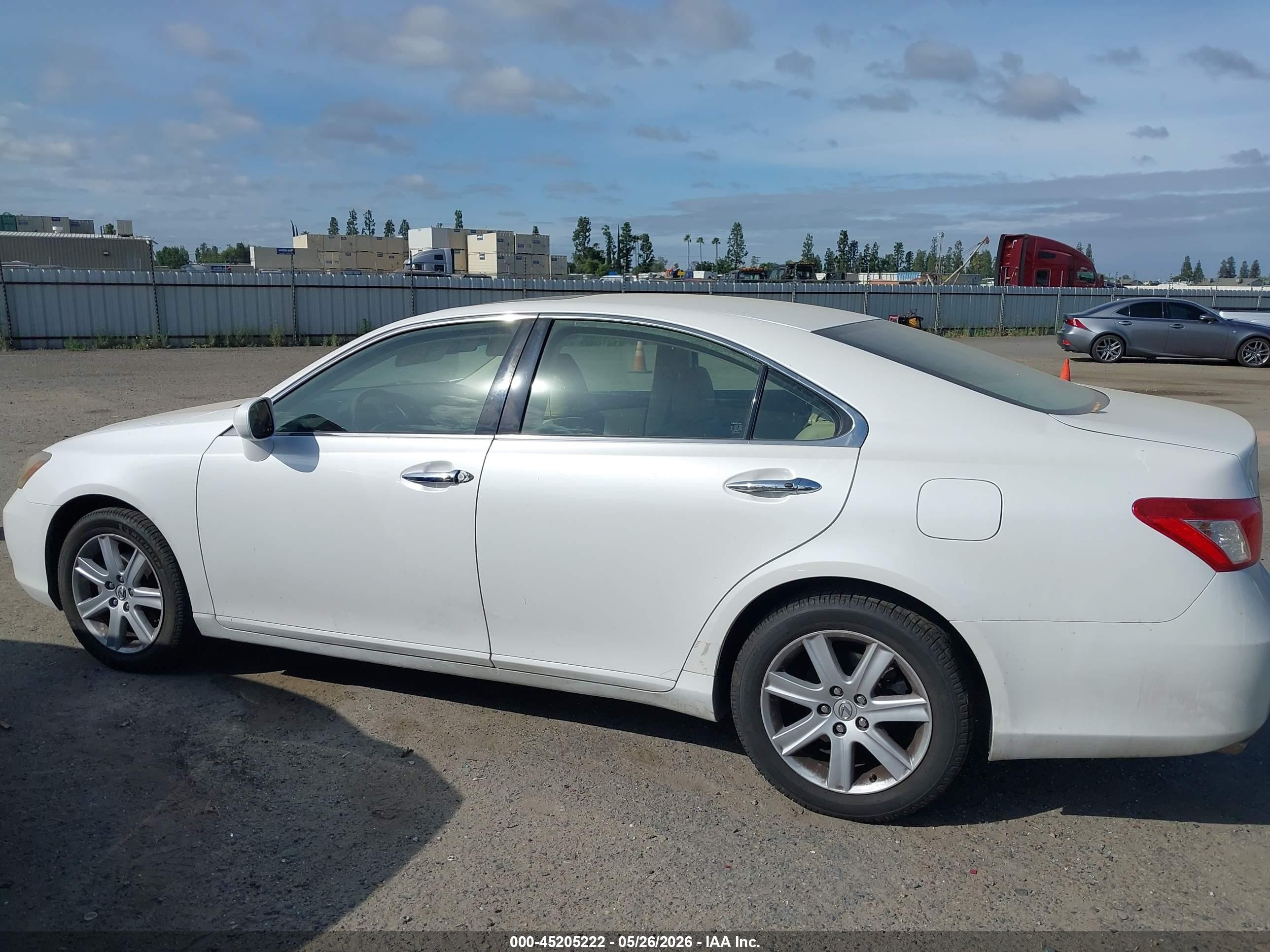 2009 Lexus Es 350 White vin: JTHBJ46G392302139