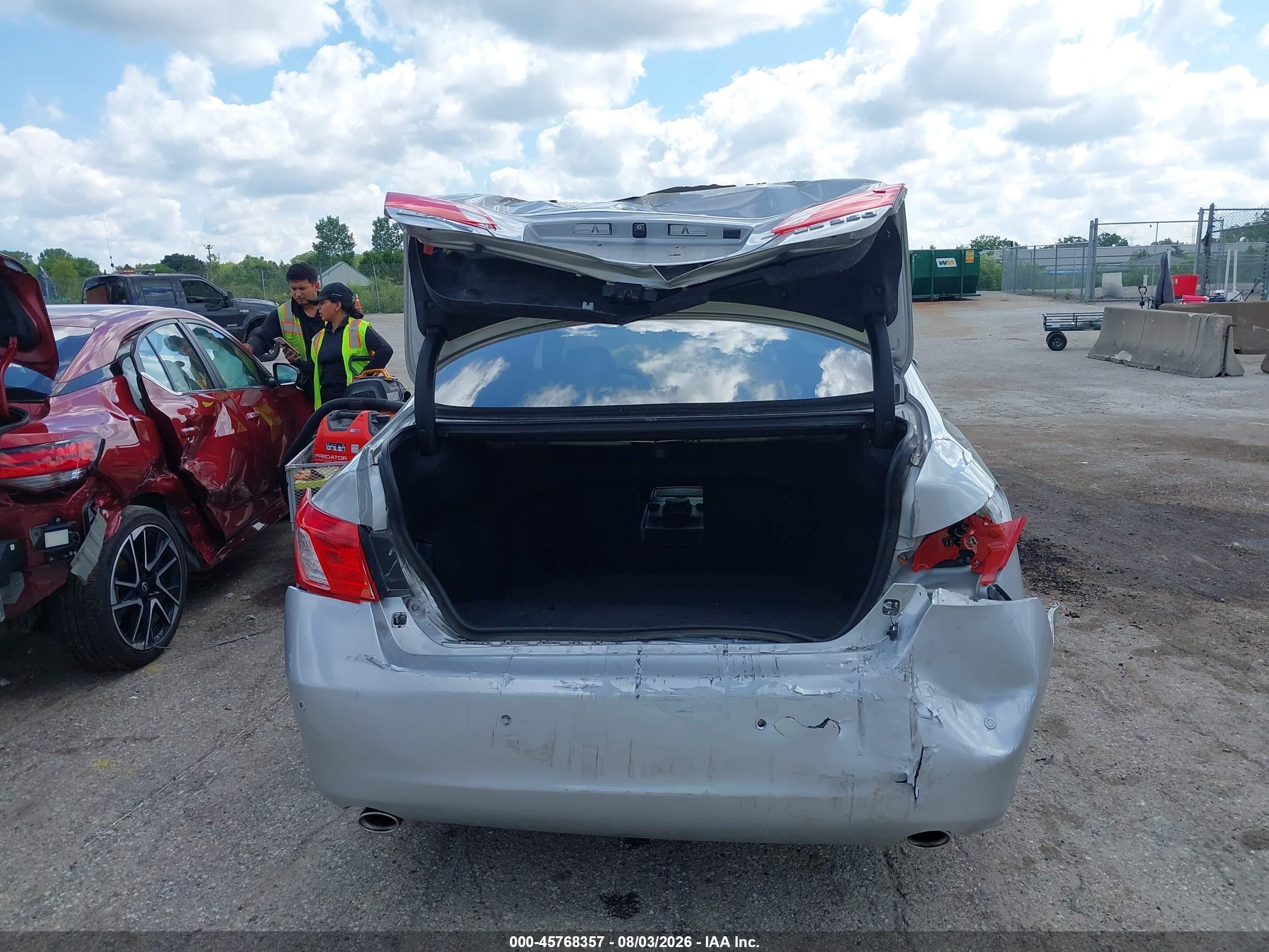 2009 Lexus Es 350   Silver vin: JTHBJ46G392317255