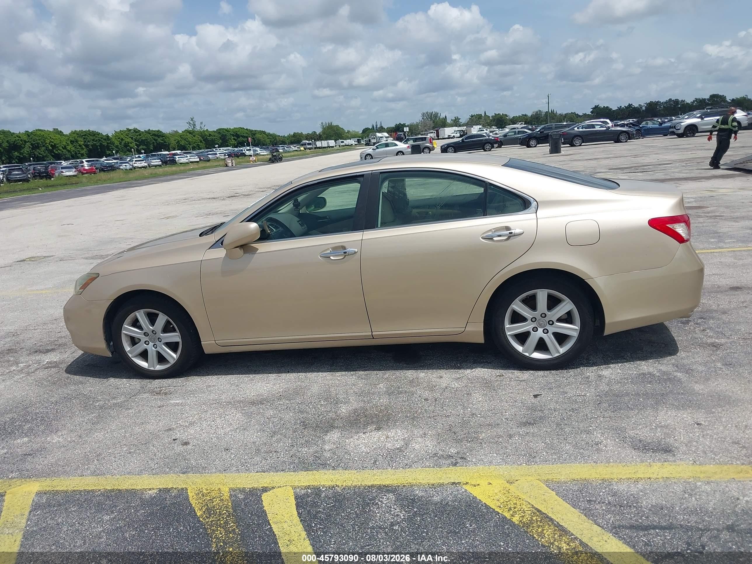2009 Lexus Es 350   Gold vin: JTHBJ46G492286985