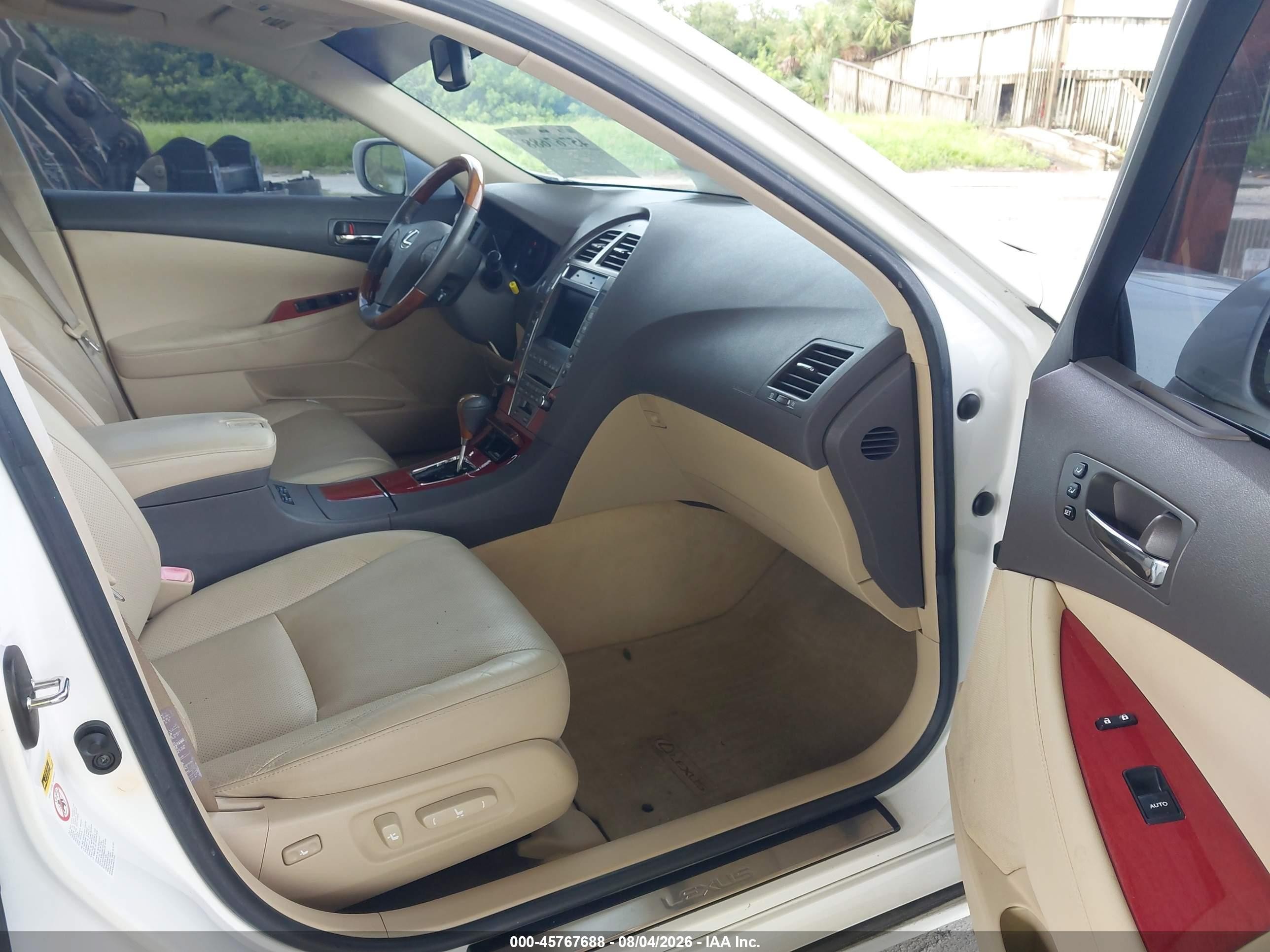 2008 Lexus Es 350   White vin: JTHBJ46G582176025