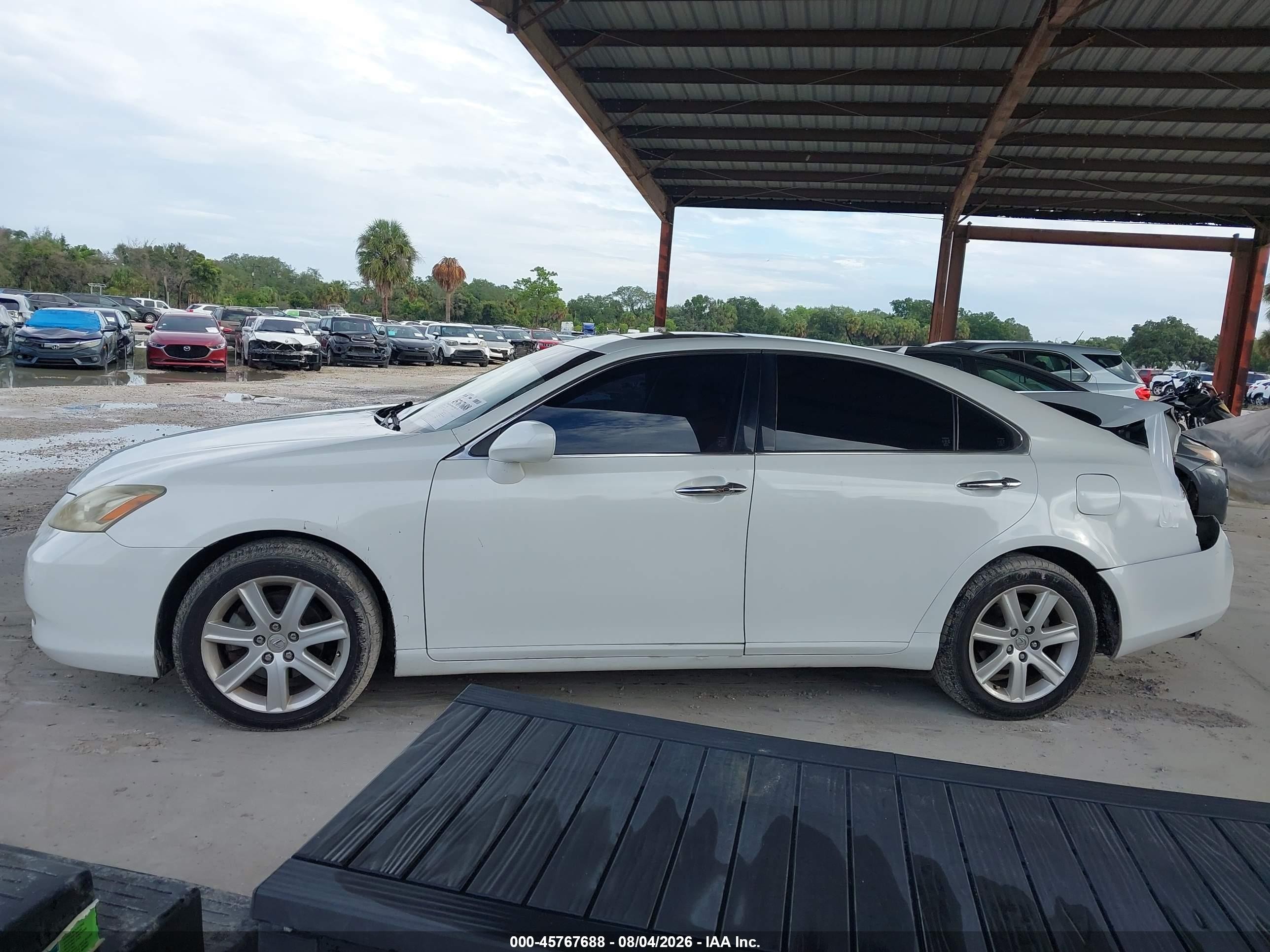2008 Lexus Es 350   White vin: JTHBJ46G582176025