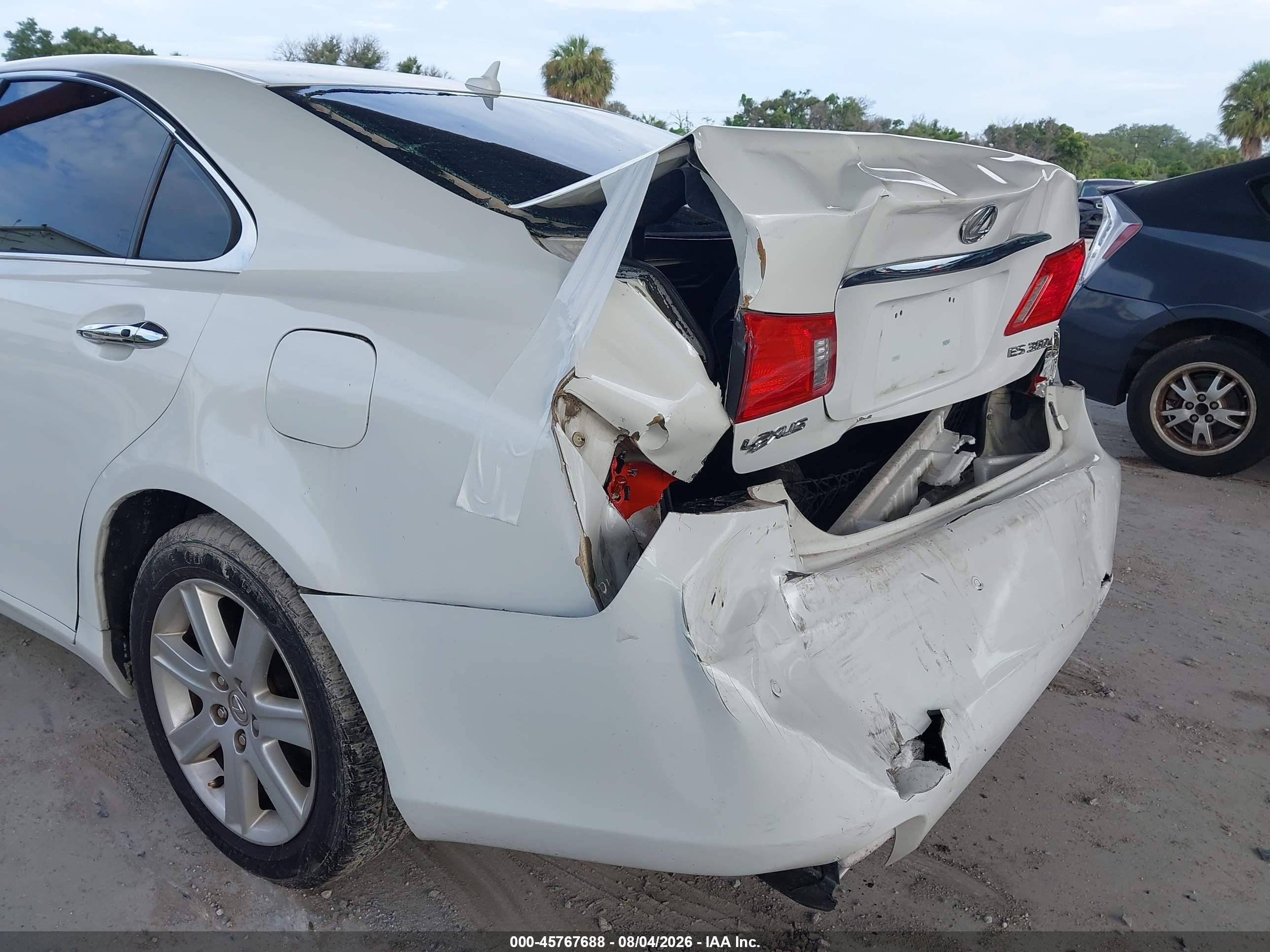 2008 Lexus Es 350   White vin: JTHBJ46G582176025