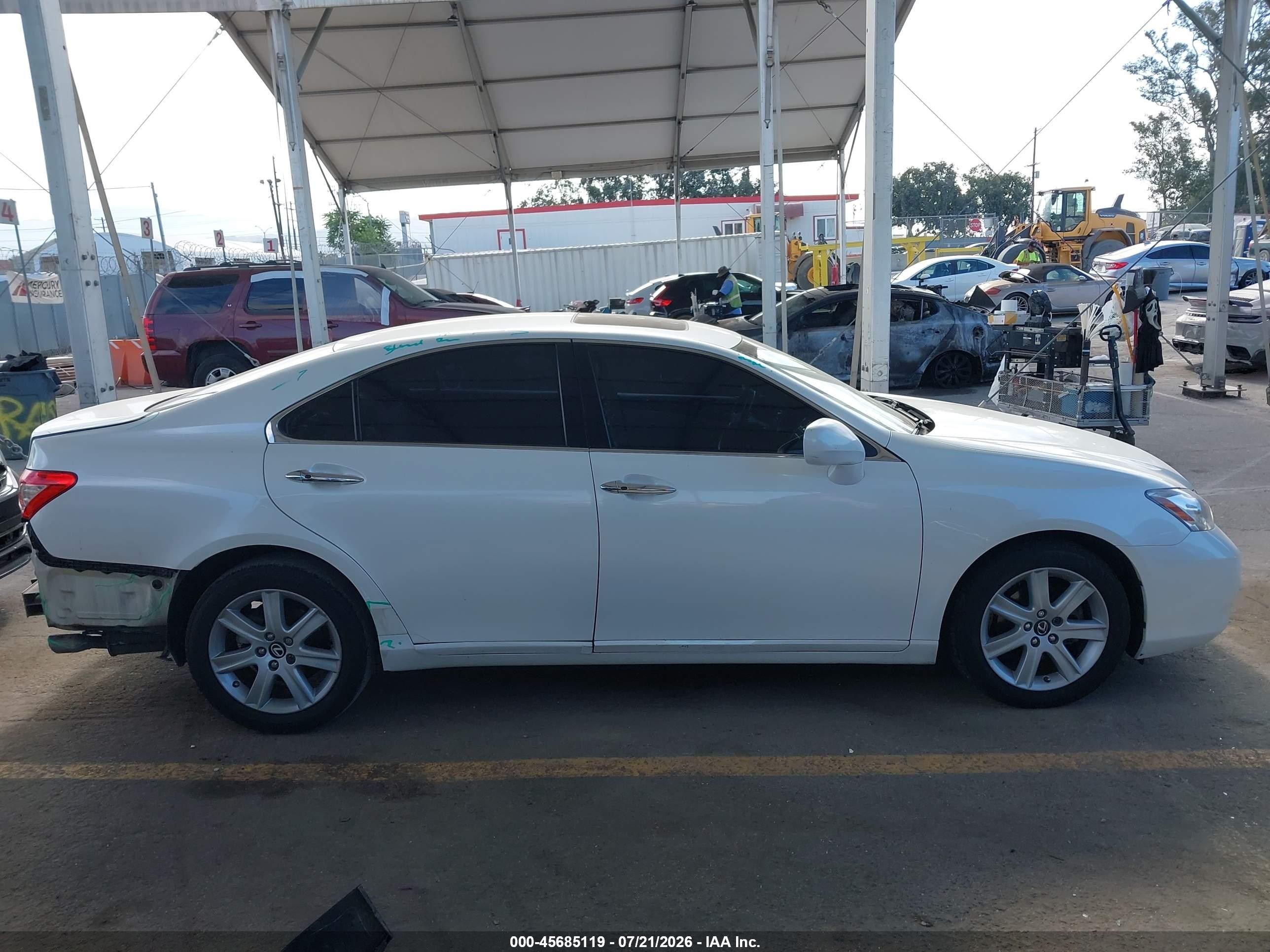 2008 Lexus Es 350   White vin: JTHBJ46G582204423