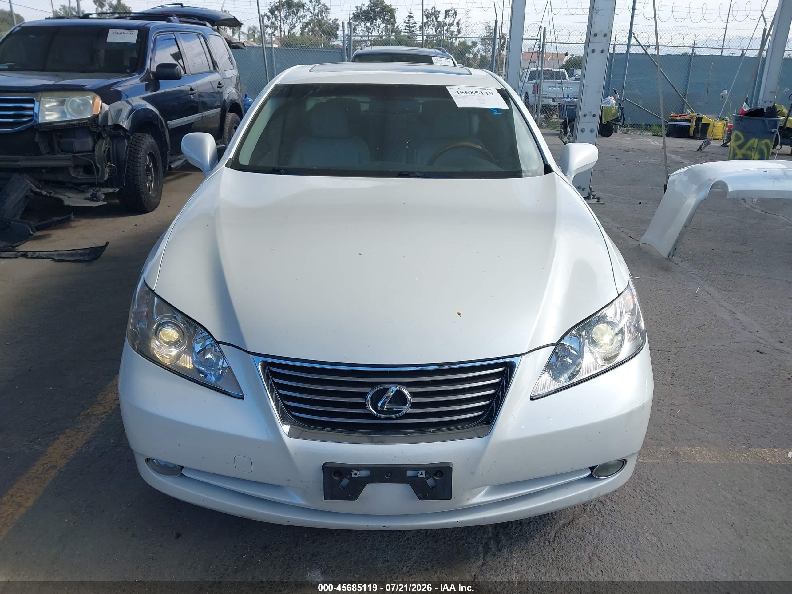 2008 Lexus Es 350   White vin: JTHBJ46G582204423