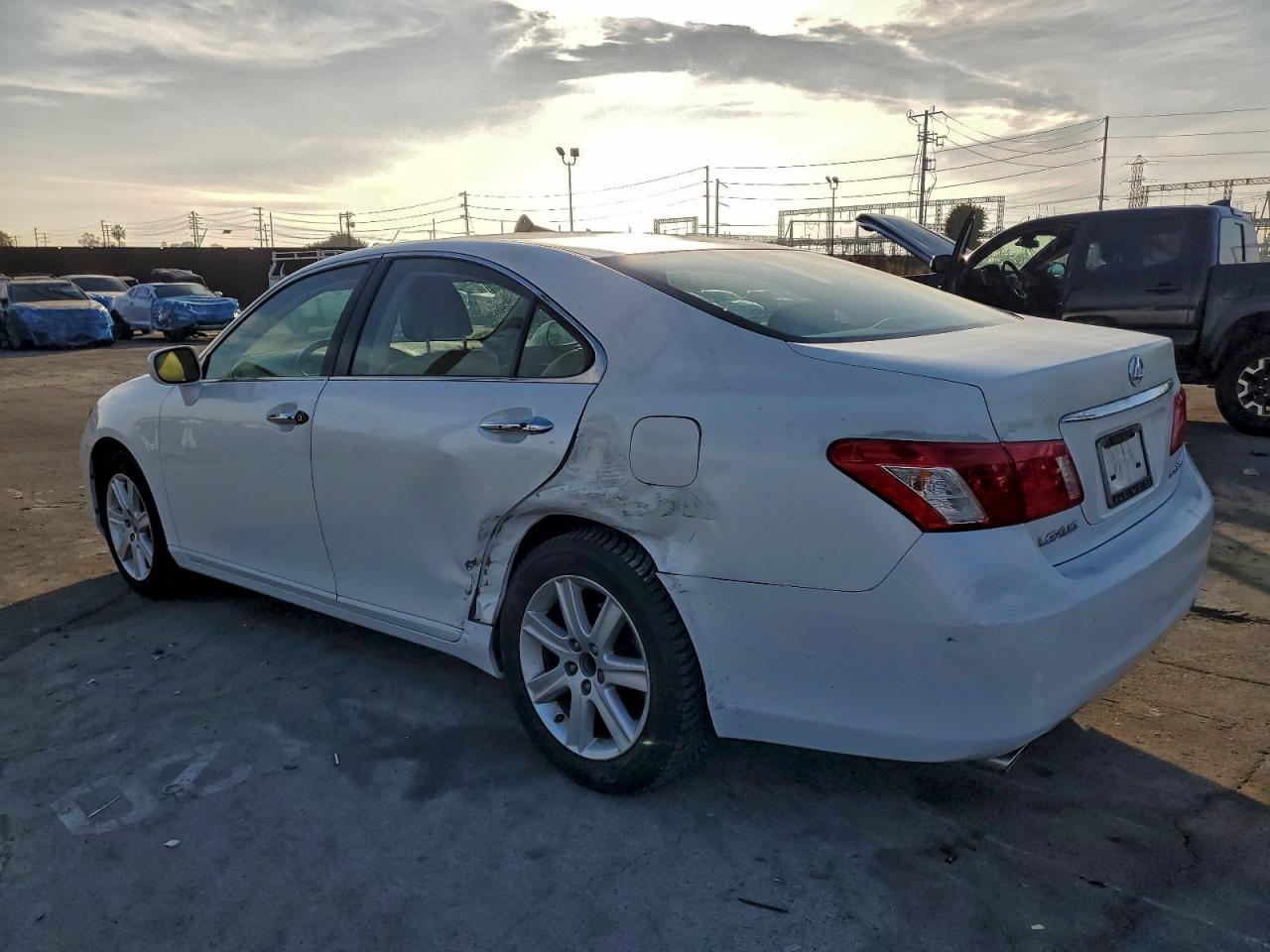 2009 Lexus Es 350 White vin: JTHBJ46G592288146