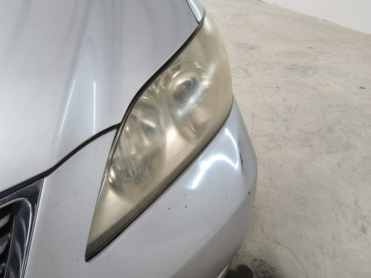 2009 Lexus Es 350 Silver vin: JTHBJ46G592310582 Damage: Left Head Lamp, Faded, Repair Required