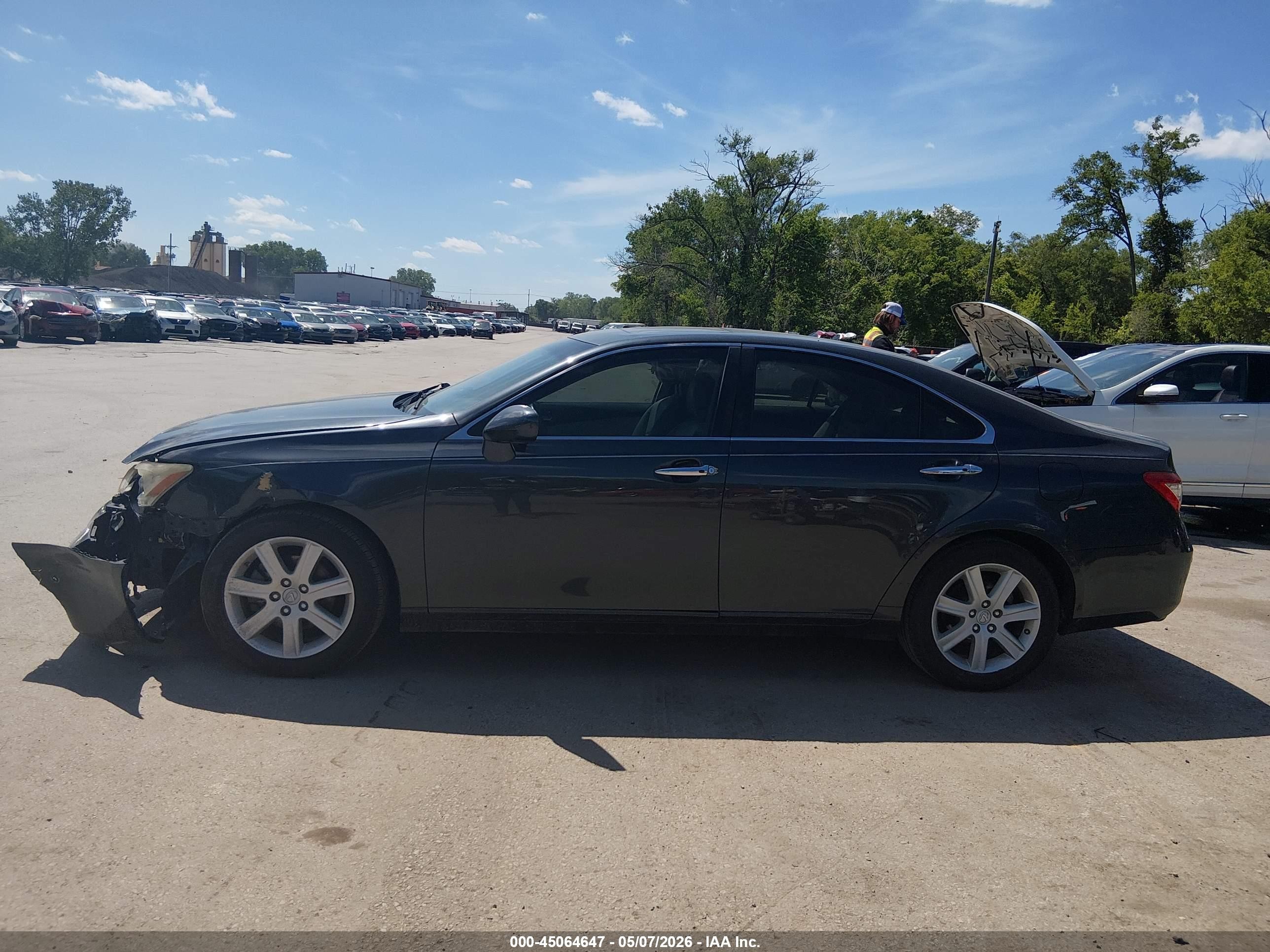 2009 Lexus Es 350   Gray vin: JTHBJ46G692276510