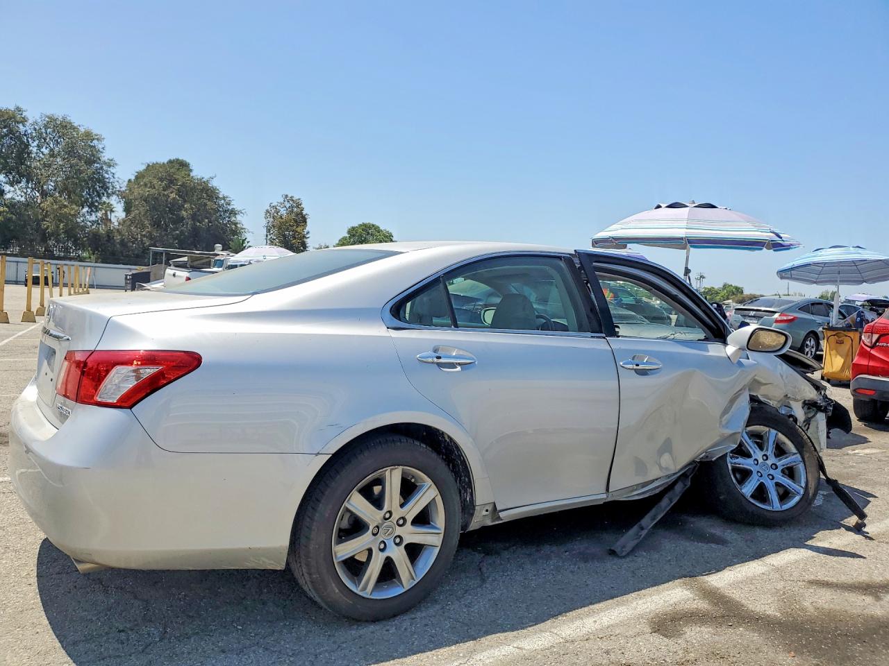 2009 Lexus Es 350 Silver vin: JTHBJ46G692285210