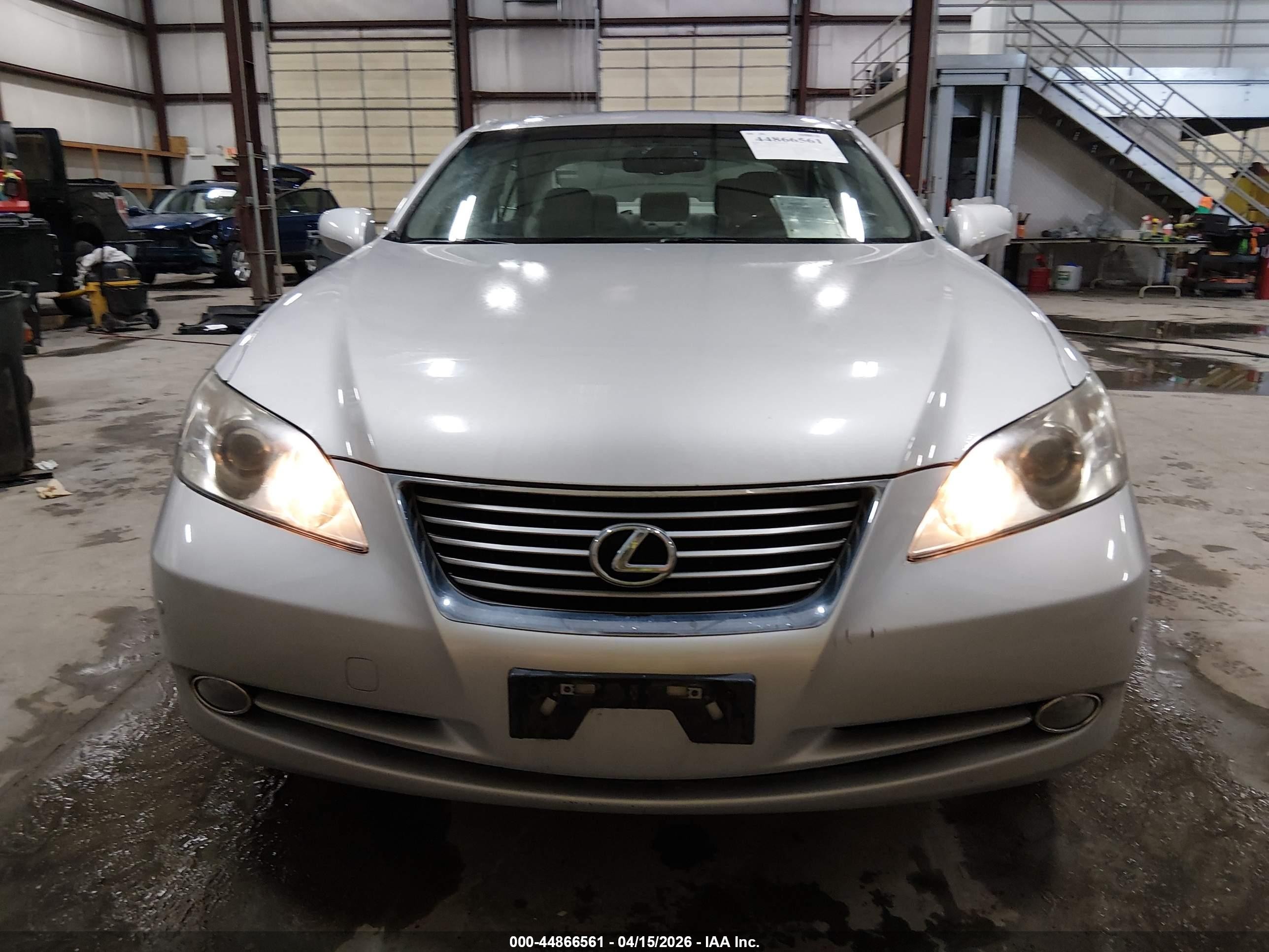 2009 Lexus Es 350   Silver vin: JTHBJ46G692337726