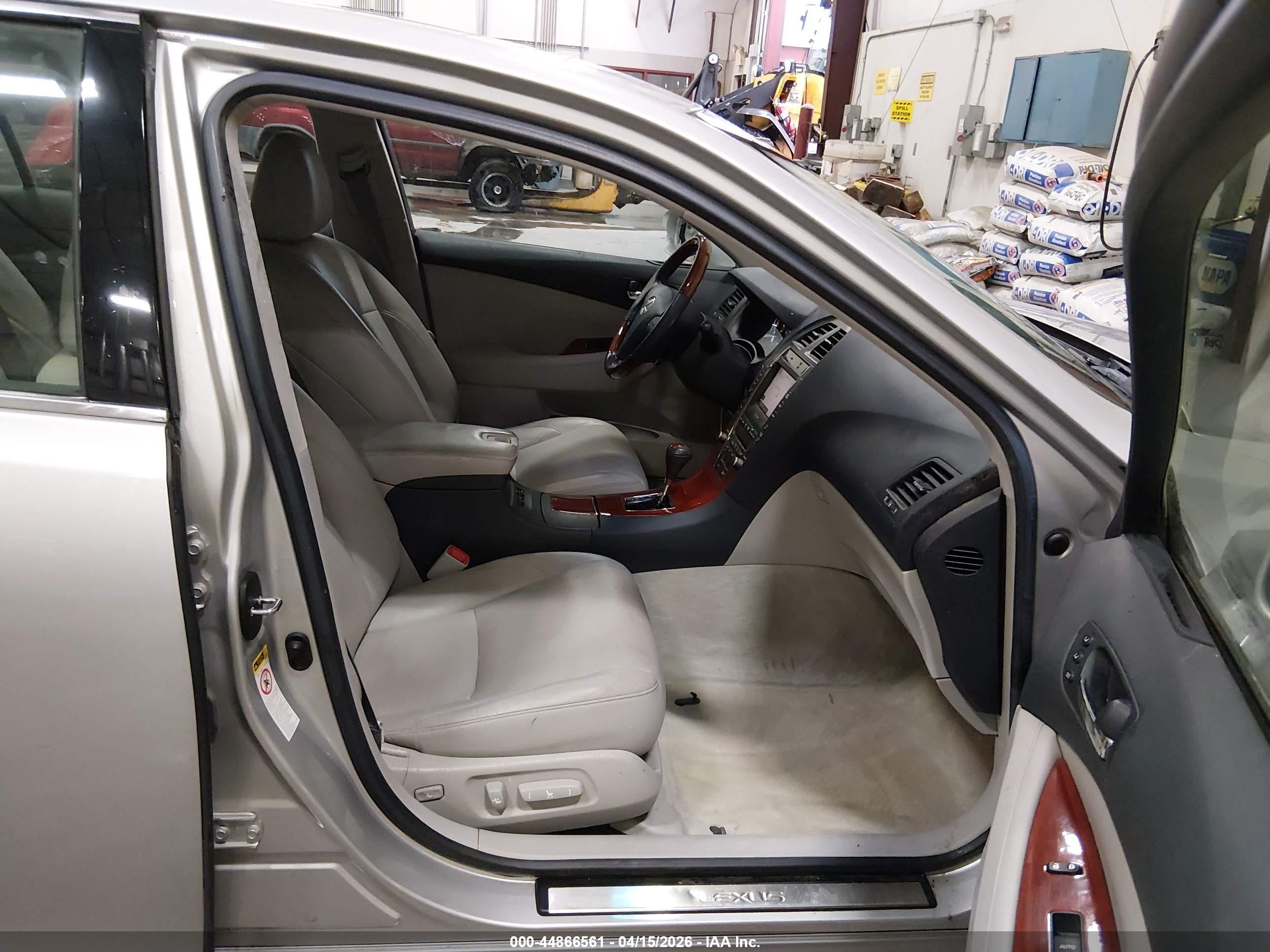2009 Lexus Es 350   Silver vin: JTHBJ46G692337726