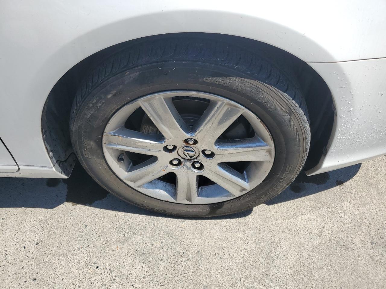 2008 Lexus Es 350 White vin: JTHBJ46G882268617 Damage: Right Front Wheel, Curb Rash, 7 To 8 Inches