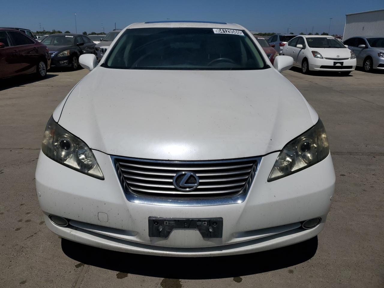 2008 Lexus Es 350 White vin: JTHBJ46G882268617 Damage: Front Bumper, Chipped, 10 Or More