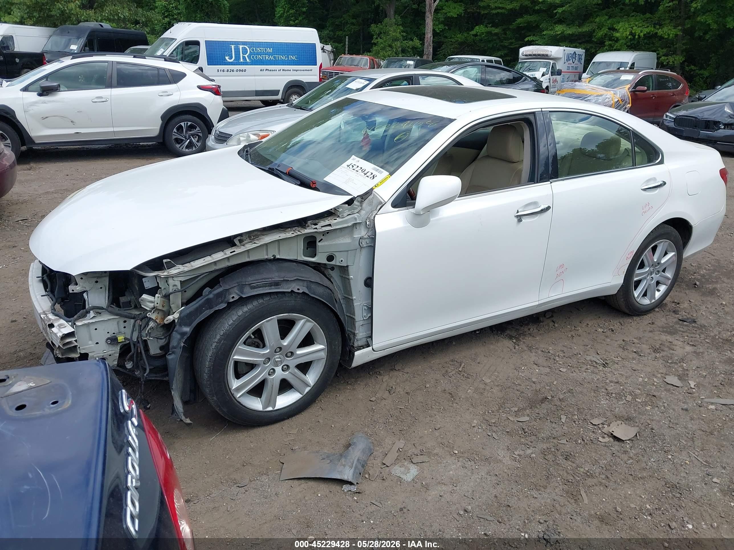 2009 Lexus Es 350   White vin: JTHBJ46G892280378