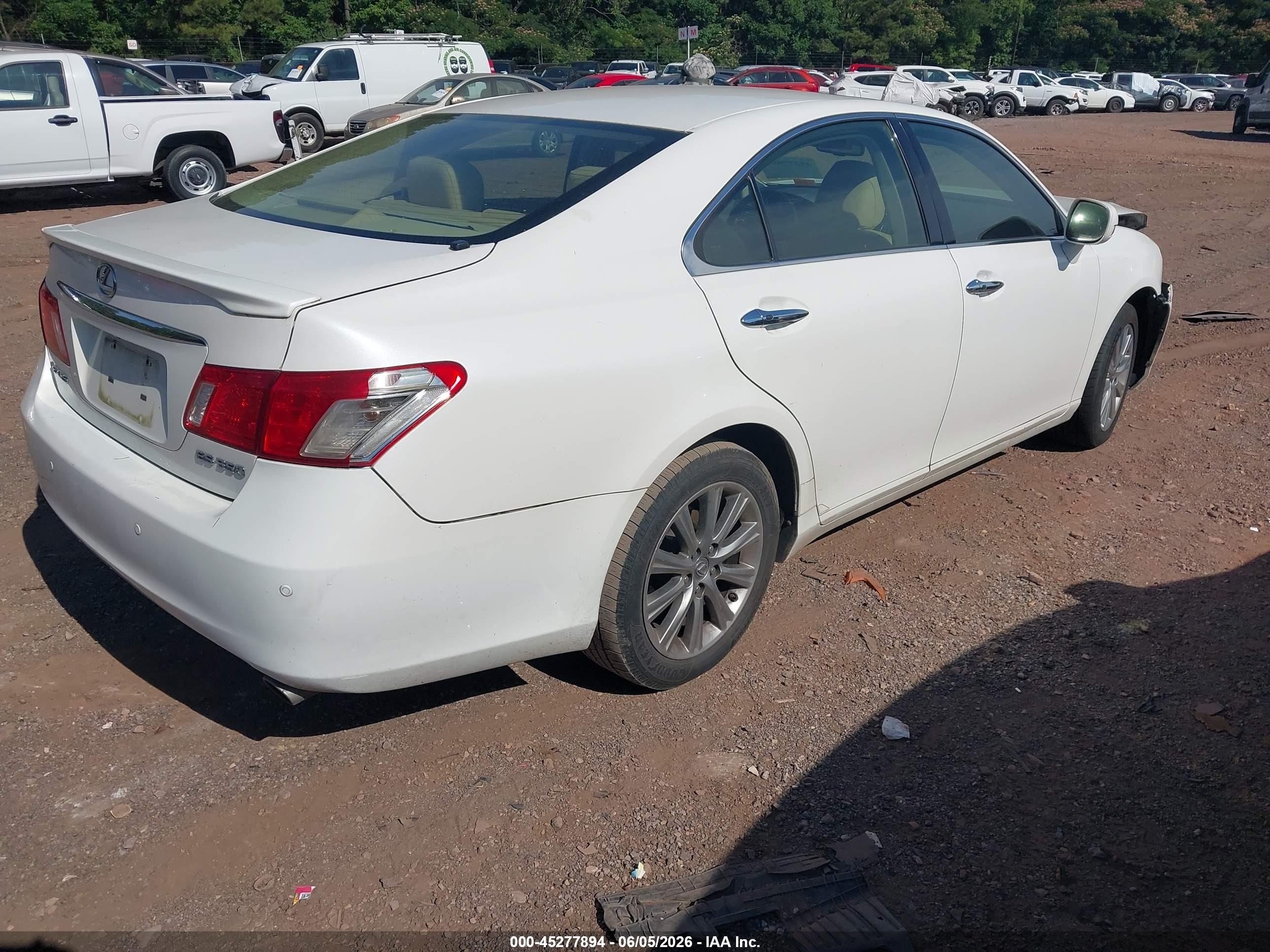 2007 Lexus Es 350   White vin: JTHBJ46G972015899