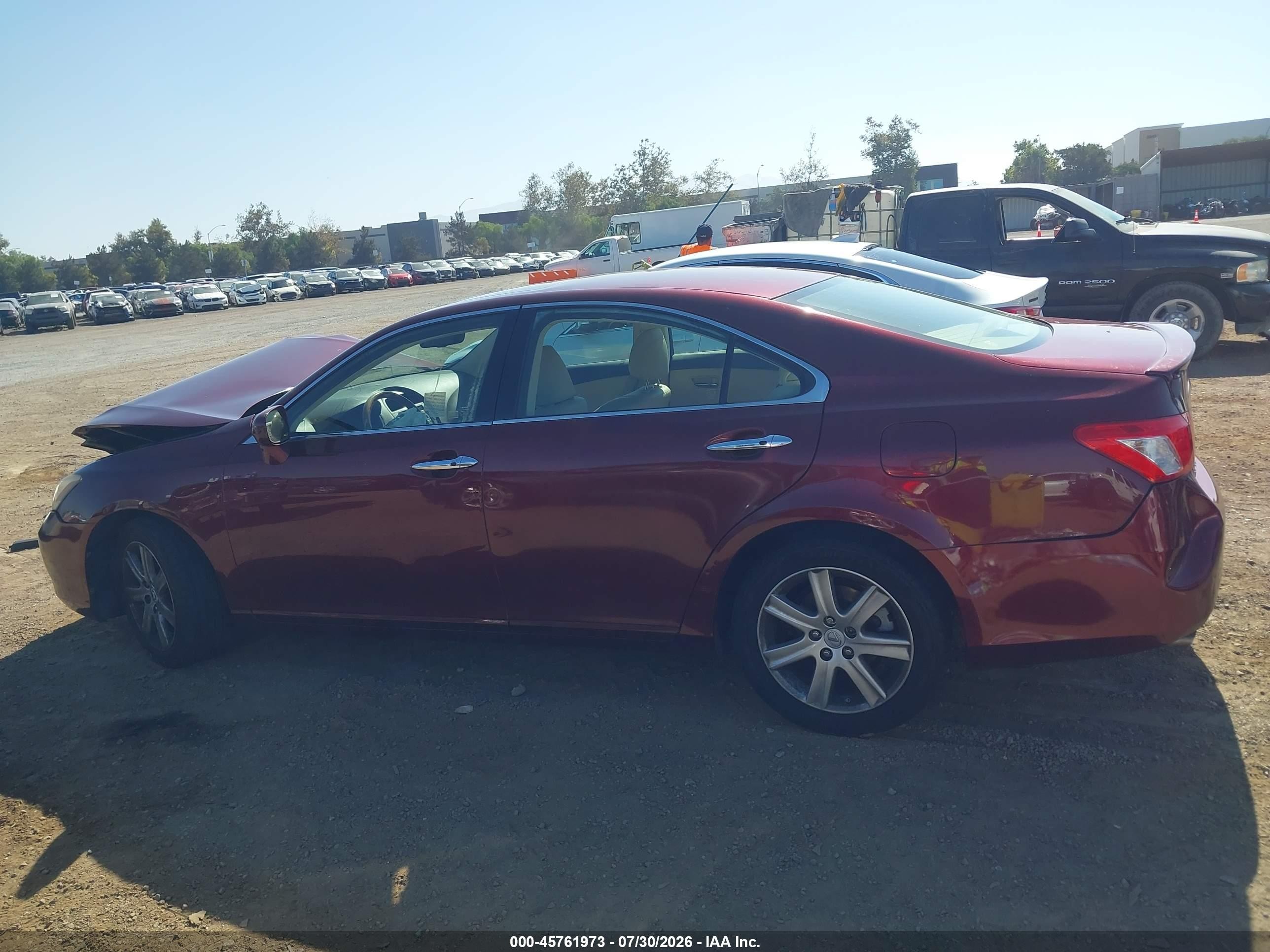 2008 Lexus Es 350   Бордовый vin: JTHBJ46G982220950