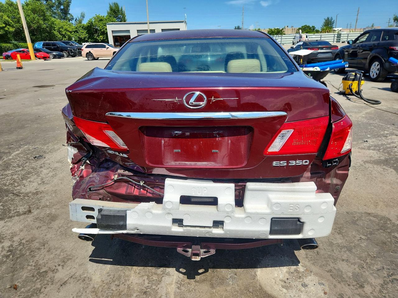 2008 Lexus Es 350 Бордовый vin: JTHBJ46GX82171600