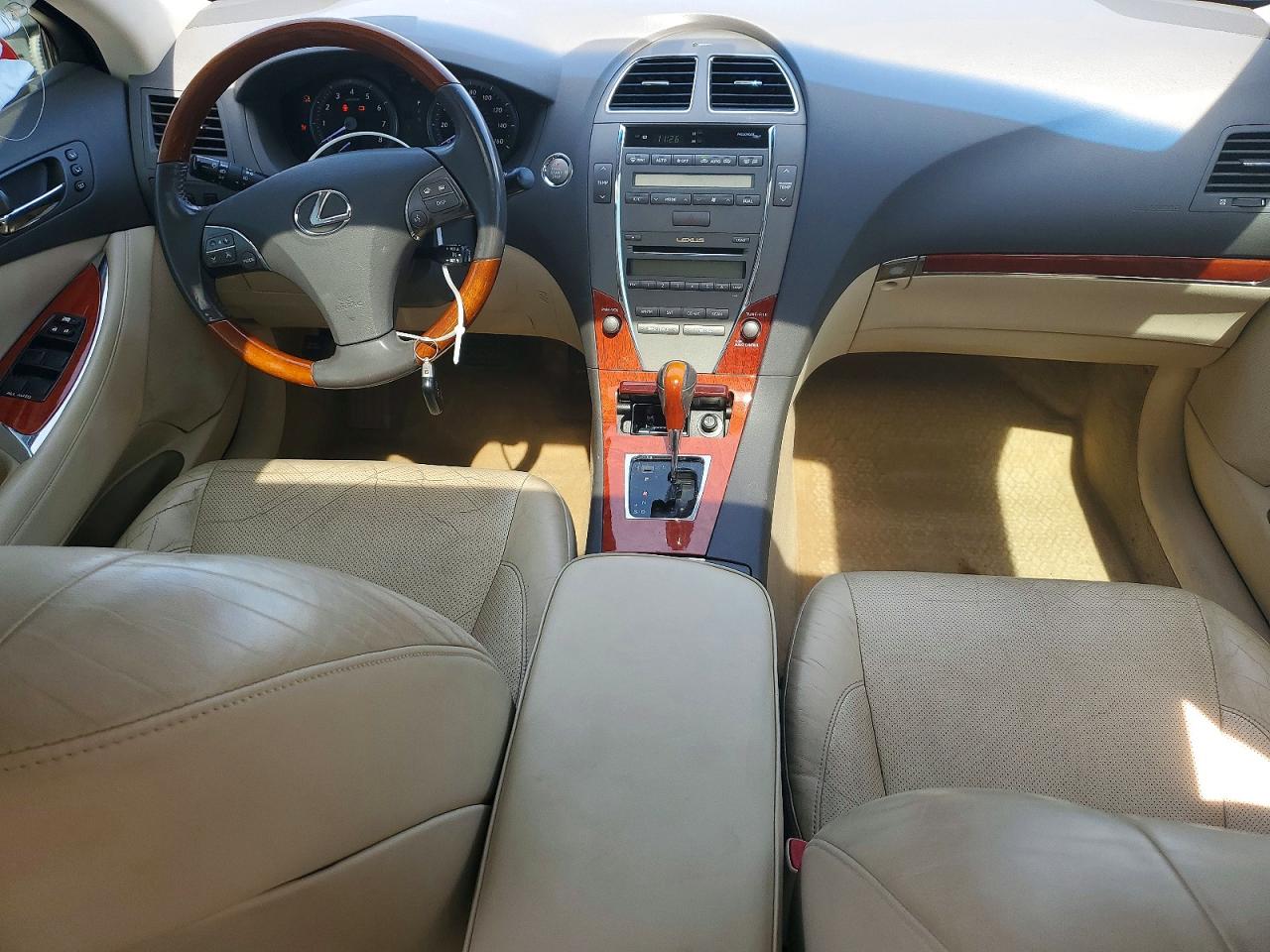 2010 Lexus Es 350 Red vin: JTHBK1EG0A2360422