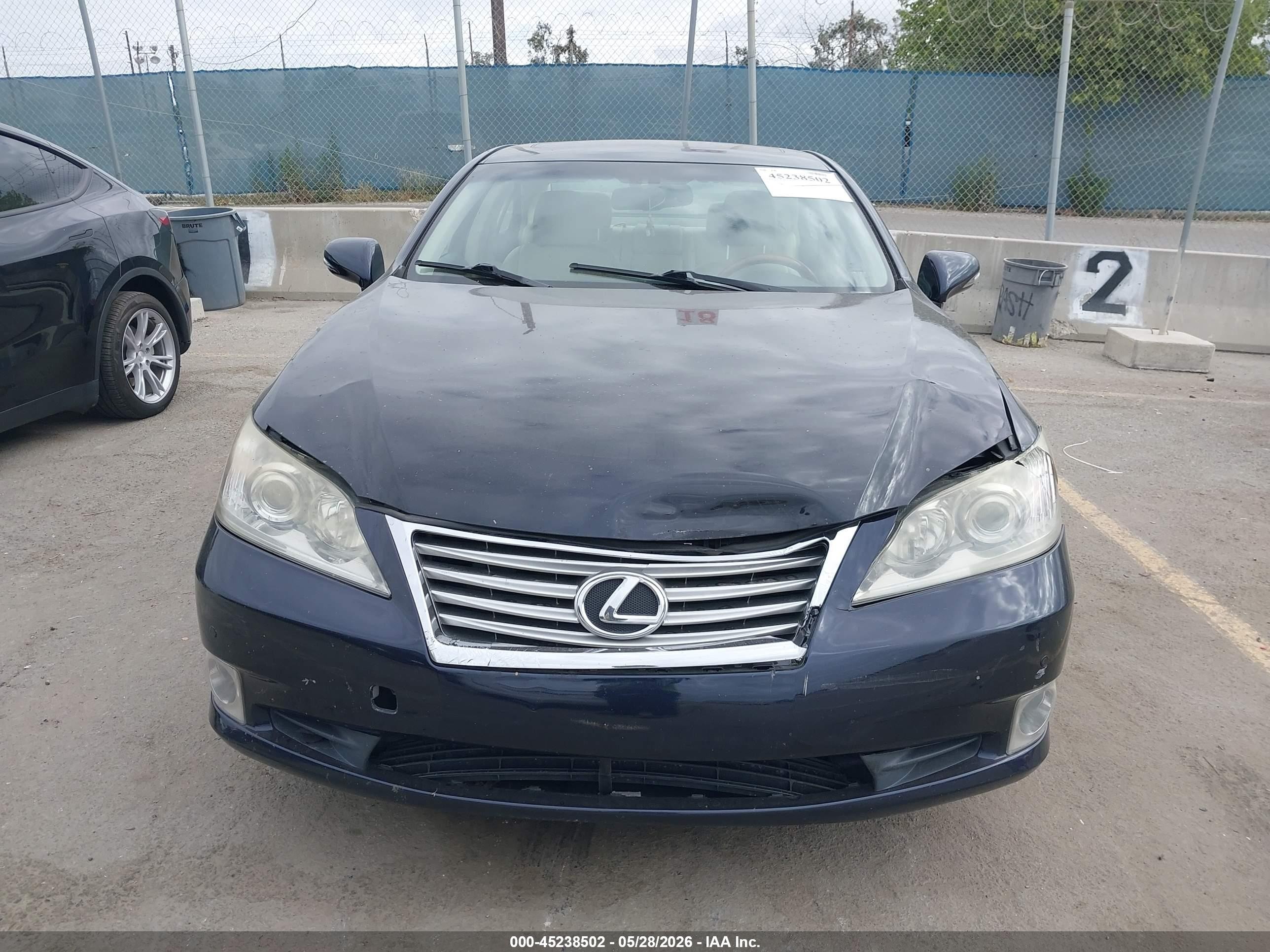 2010 Lexus Es 350   Black vin: JTHBK1EG0A2376183