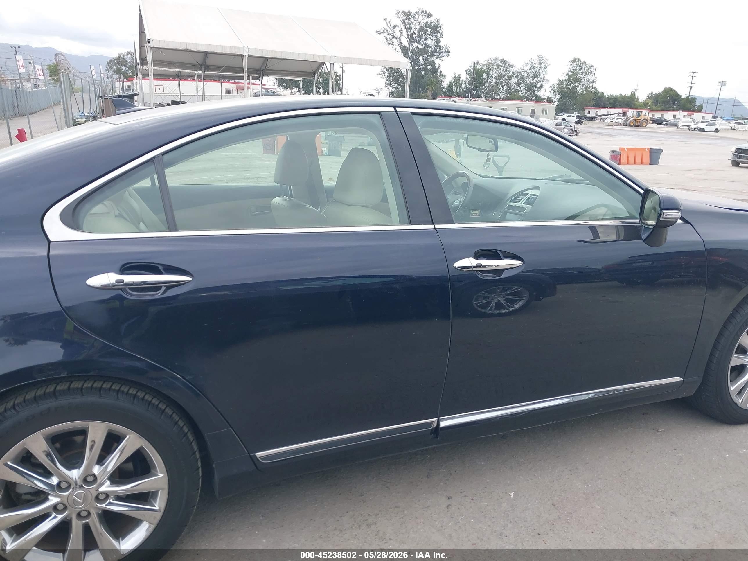 2010 Lexus Es 350   Black vin: JTHBK1EG0A2376183